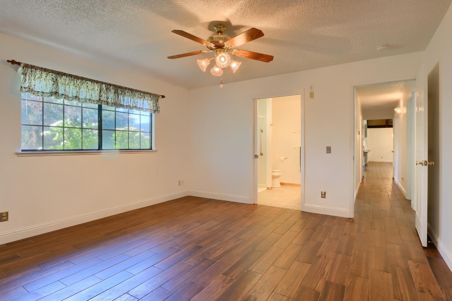 Ahwahnee, California, 93601, United States, 3 Bedrooms Bedrooms, ,2 BathroomsBathrooms,Residential,For Sale,1993875