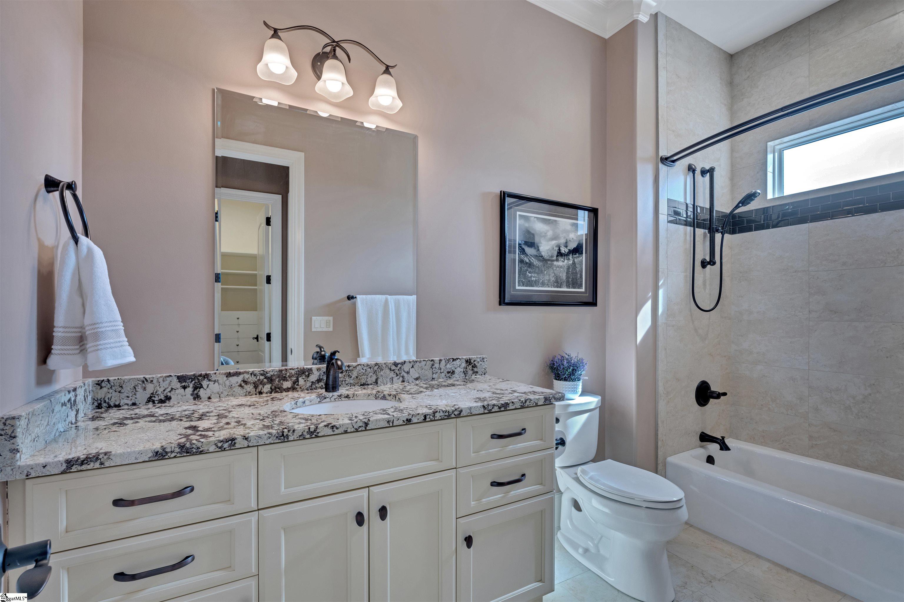 Landrum, South Carolina, 29356, United States, 5 Bedrooms Bedrooms, ,6 BathroomsBathrooms,Residential,For Sale,1714333