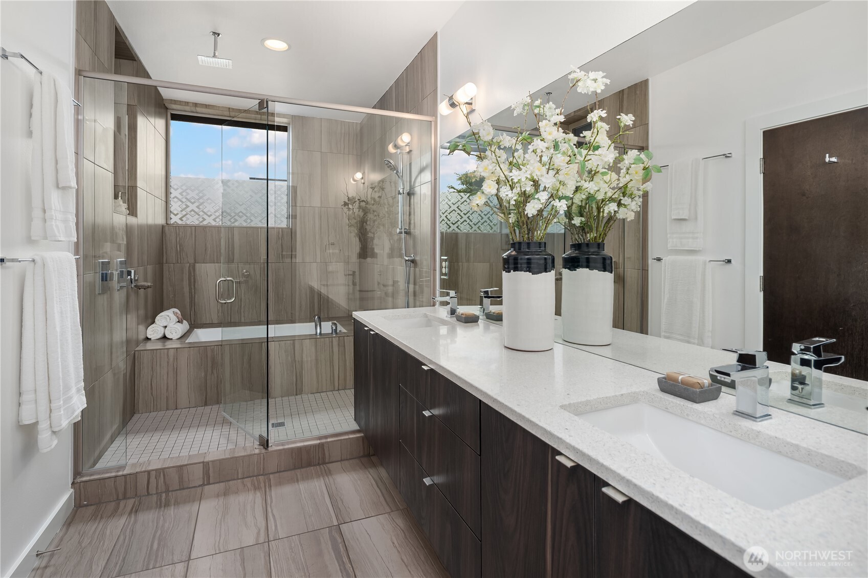 Seattle, Washington, 98108, United States, 3 Bedrooms Bedrooms, ,3 BathroomsBathrooms,Residential,For Sale,1947115