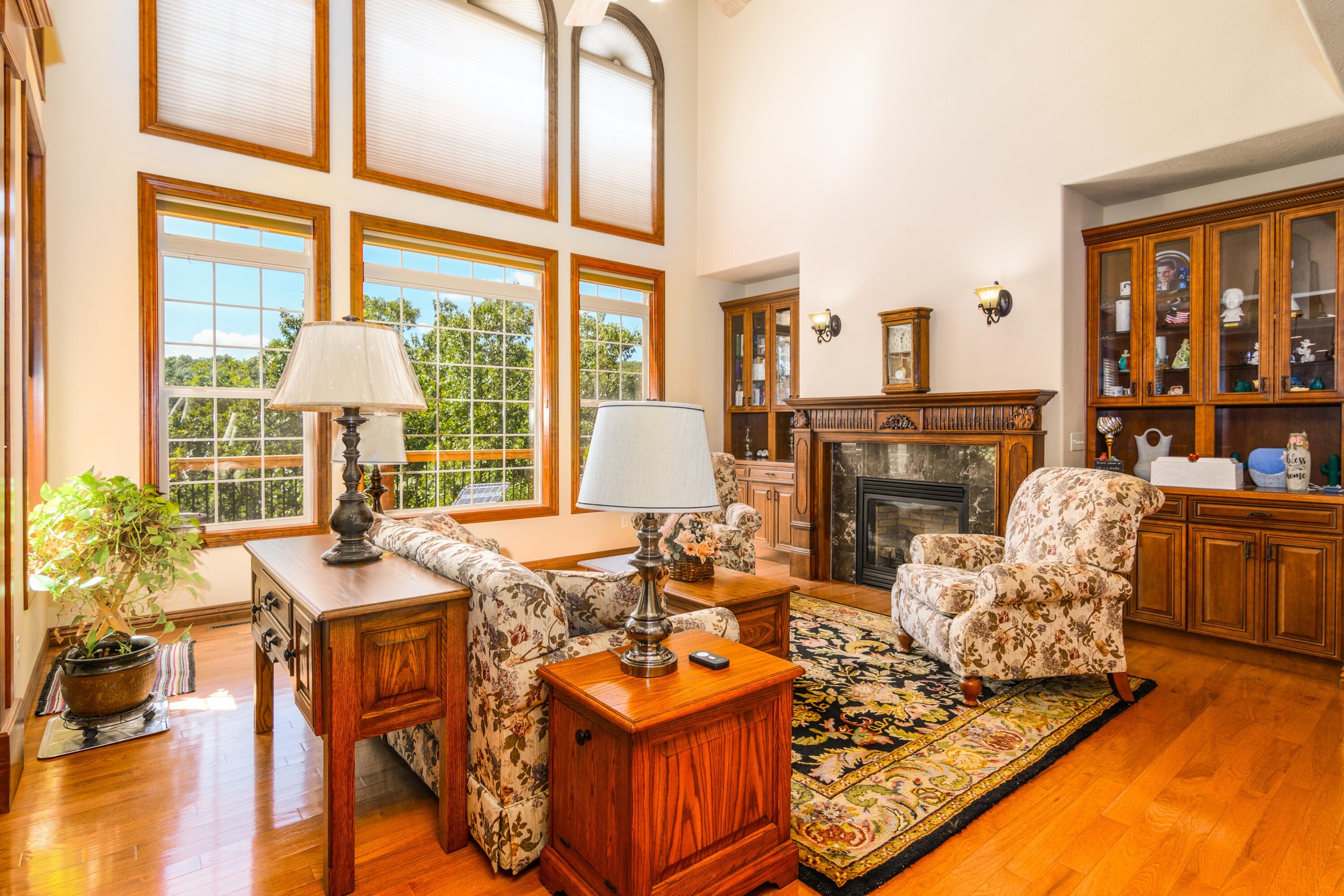 Walnut Shade, Missouri, 65771, United States, 6 Bedrooms Bedrooms, ,5 BathroomsBathrooms,Residential,For Sale,1975828