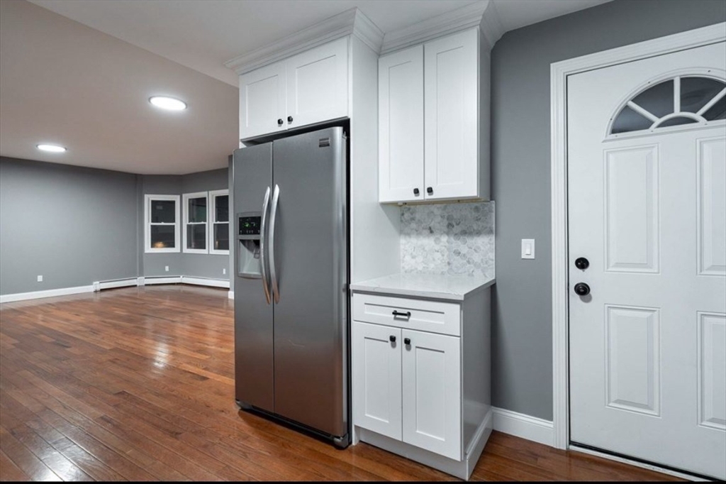 Fall River, Massachusetts, 02724, United States, 9 Bedrooms Bedrooms, ,3 BathroomsBathrooms,Residential,For Sale,1876927