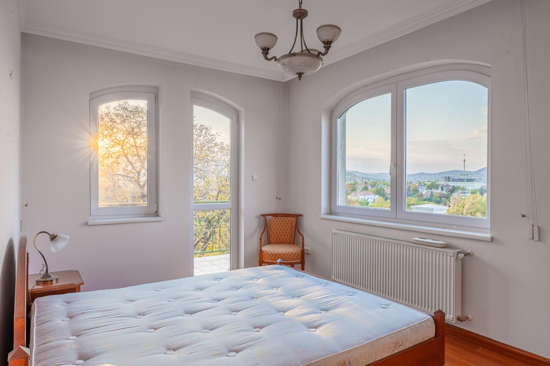  A Panorama of Budapest from the Heights of Gellért Hill - 物件實景