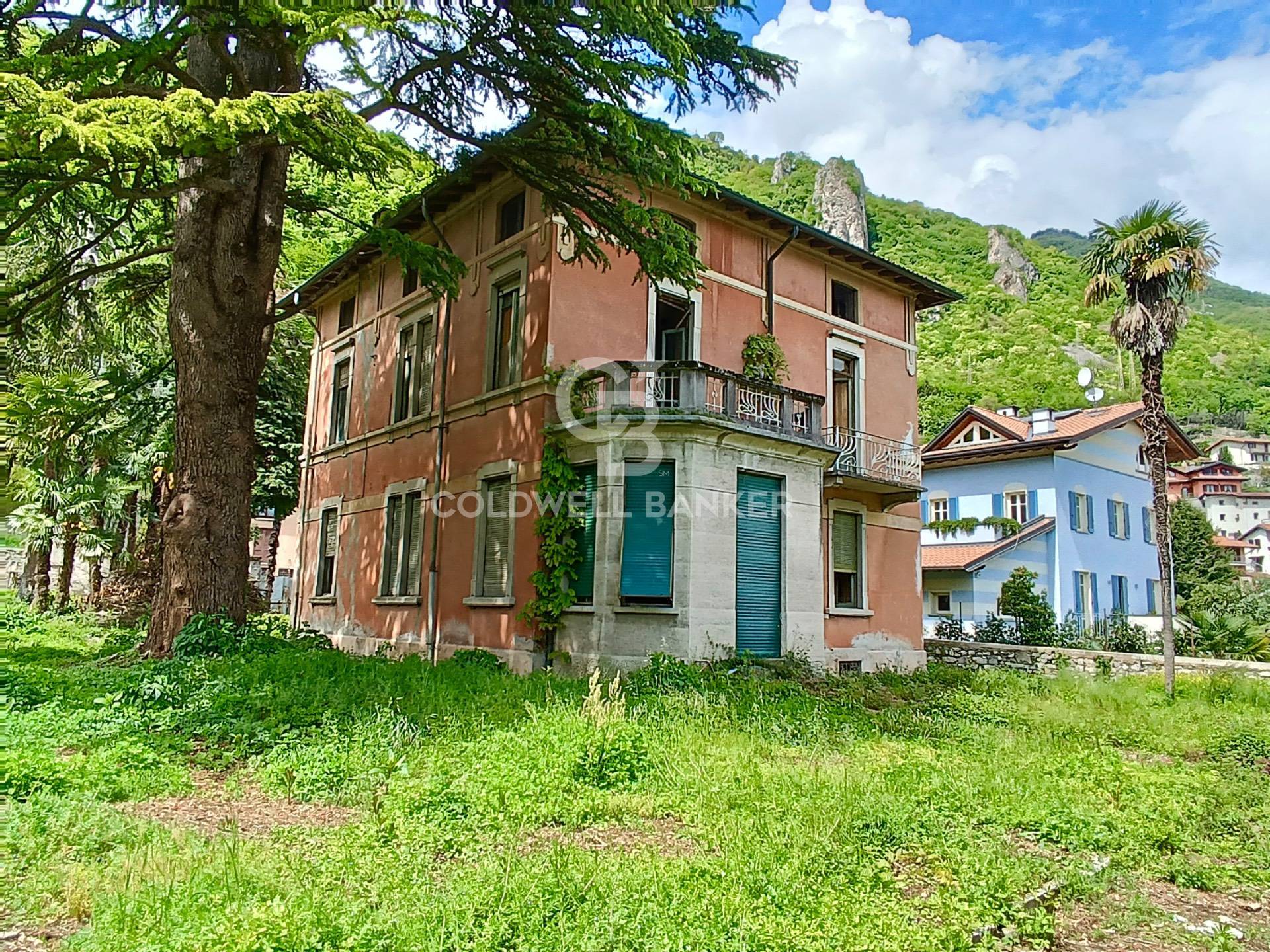 Lovere, Bergamo, 24065, IT, 9 Bedrooms Bedrooms, ,4 BathroomsBathrooms,Residential,For Sale,1796292