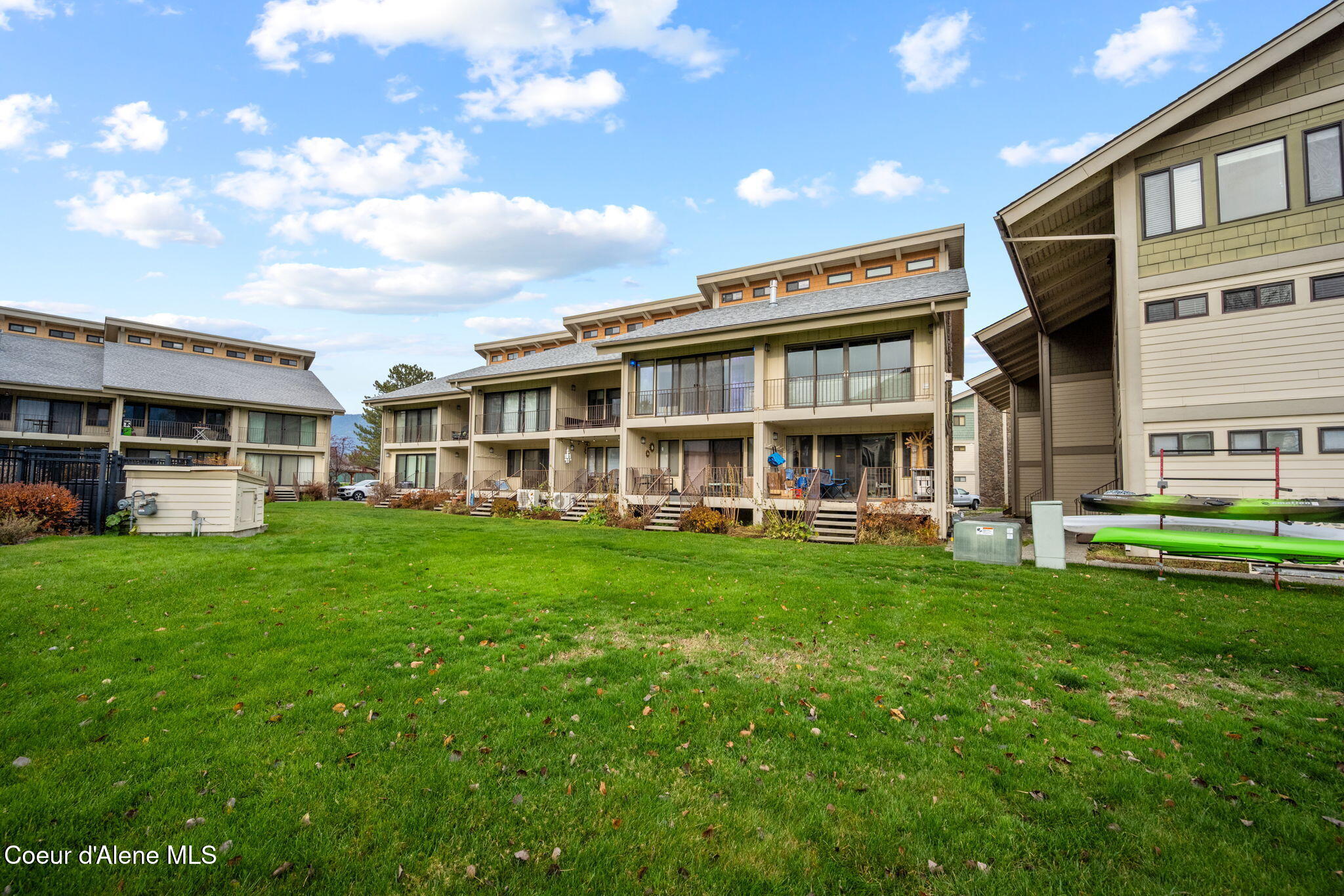 Sandpoint, Idaho, 83864, United States, 2 Bedrooms Bedrooms, ,Residential,For Sale,1999748