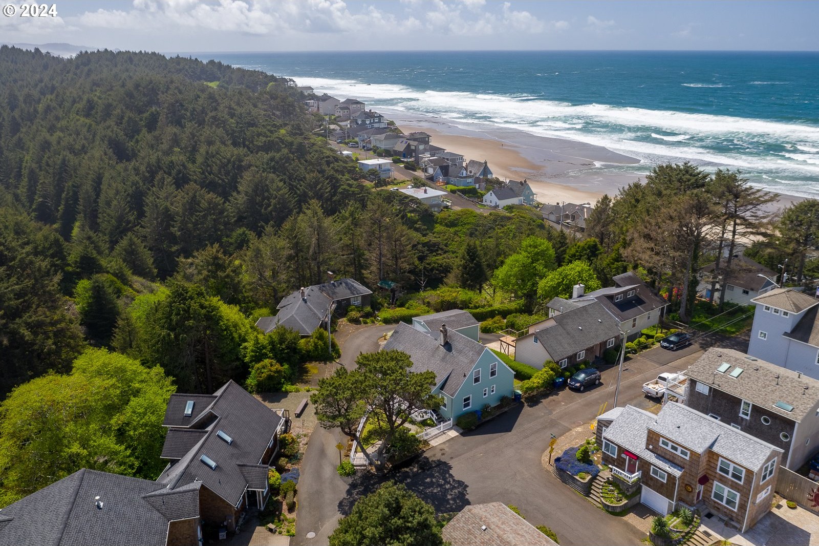 Lincoln City, Oregon, 97367, United States, 3 Bedrooms Bedrooms, ,2 BathroomsBathrooms,Residential,For Sale,1735832