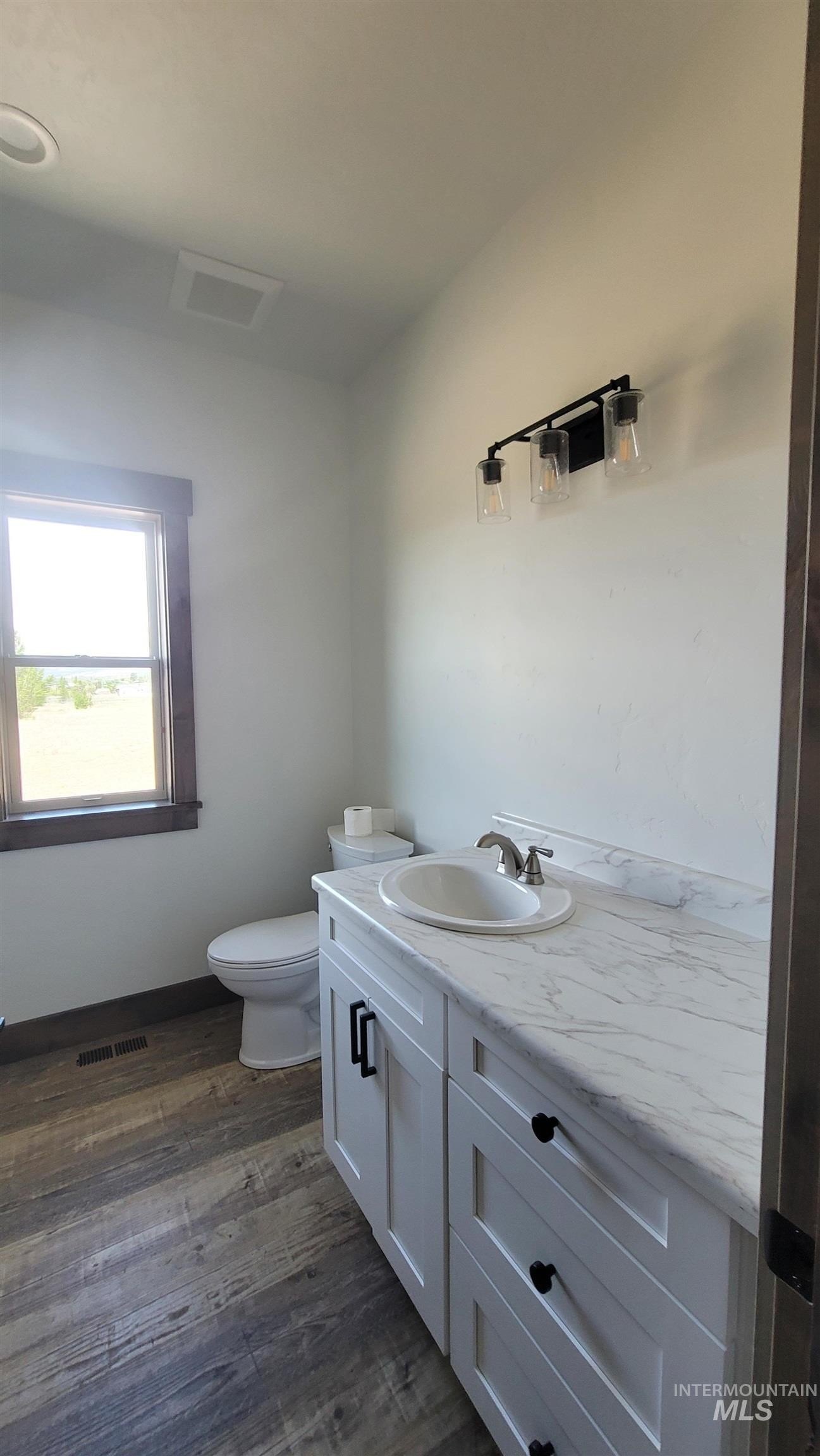 Council, Idaho, 83612, United States, 3 Bedrooms Bedrooms, ,3 BathroomsBathrooms,Residential,For Sale,1845652