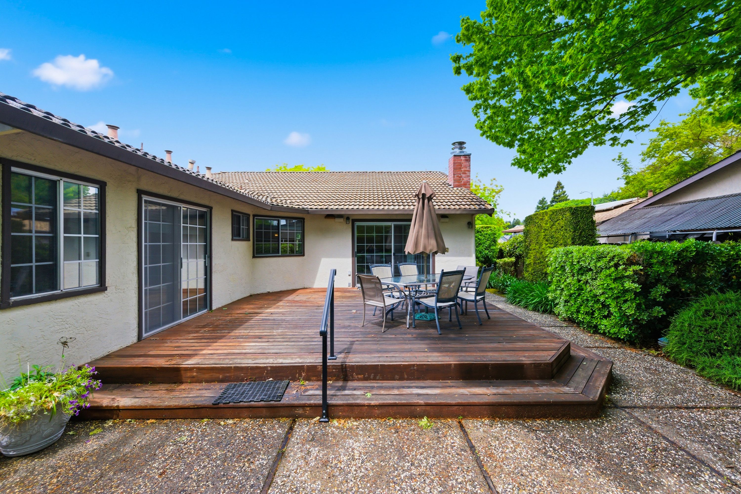  Charm and Opportunity in Browns Valley - 物件實景