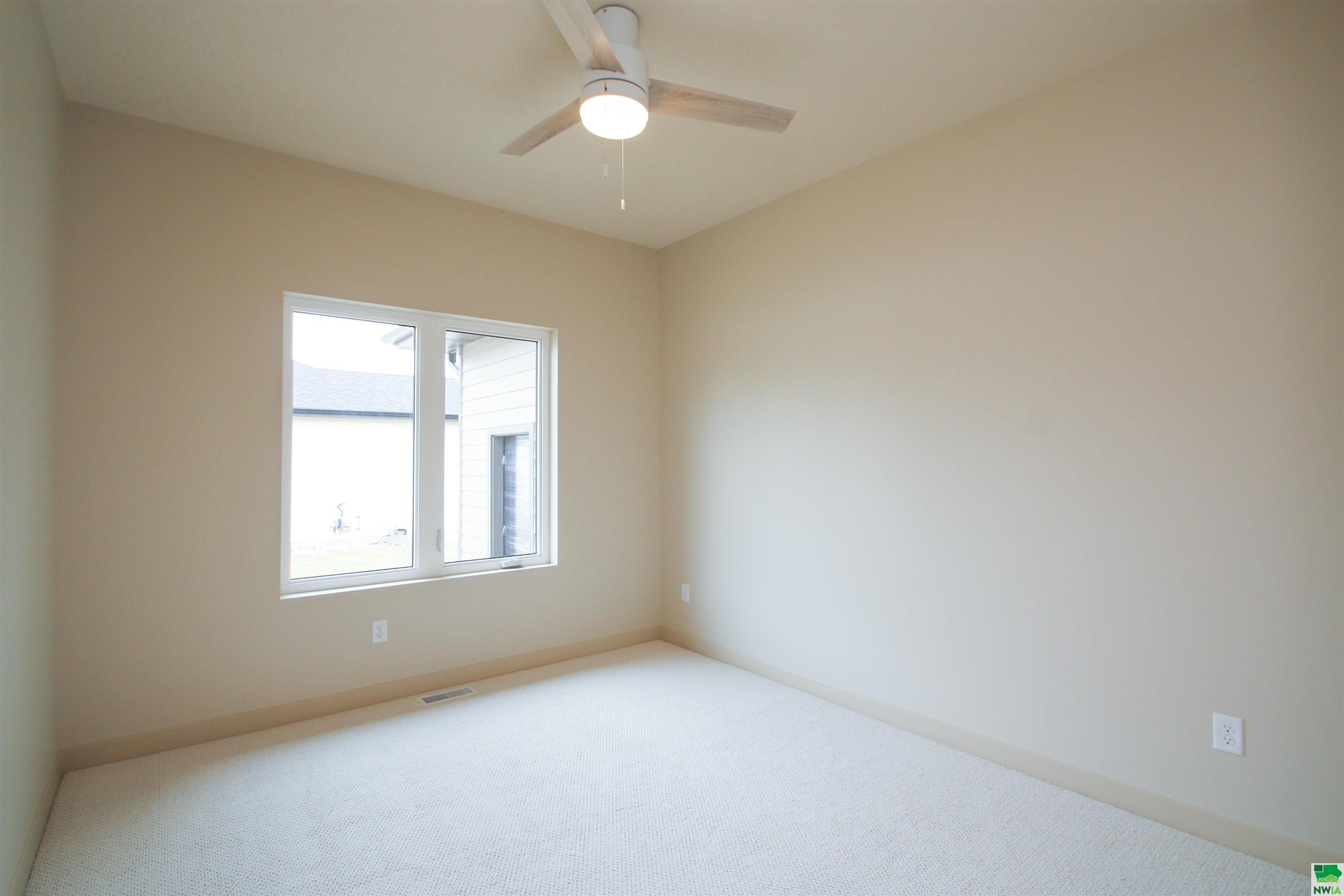 Sergeant Bluff, Iowa, 51054, United States, 3 Bedrooms Bedrooms, ,2 BathroomsBathrooms,Residential,For Sale,1921249