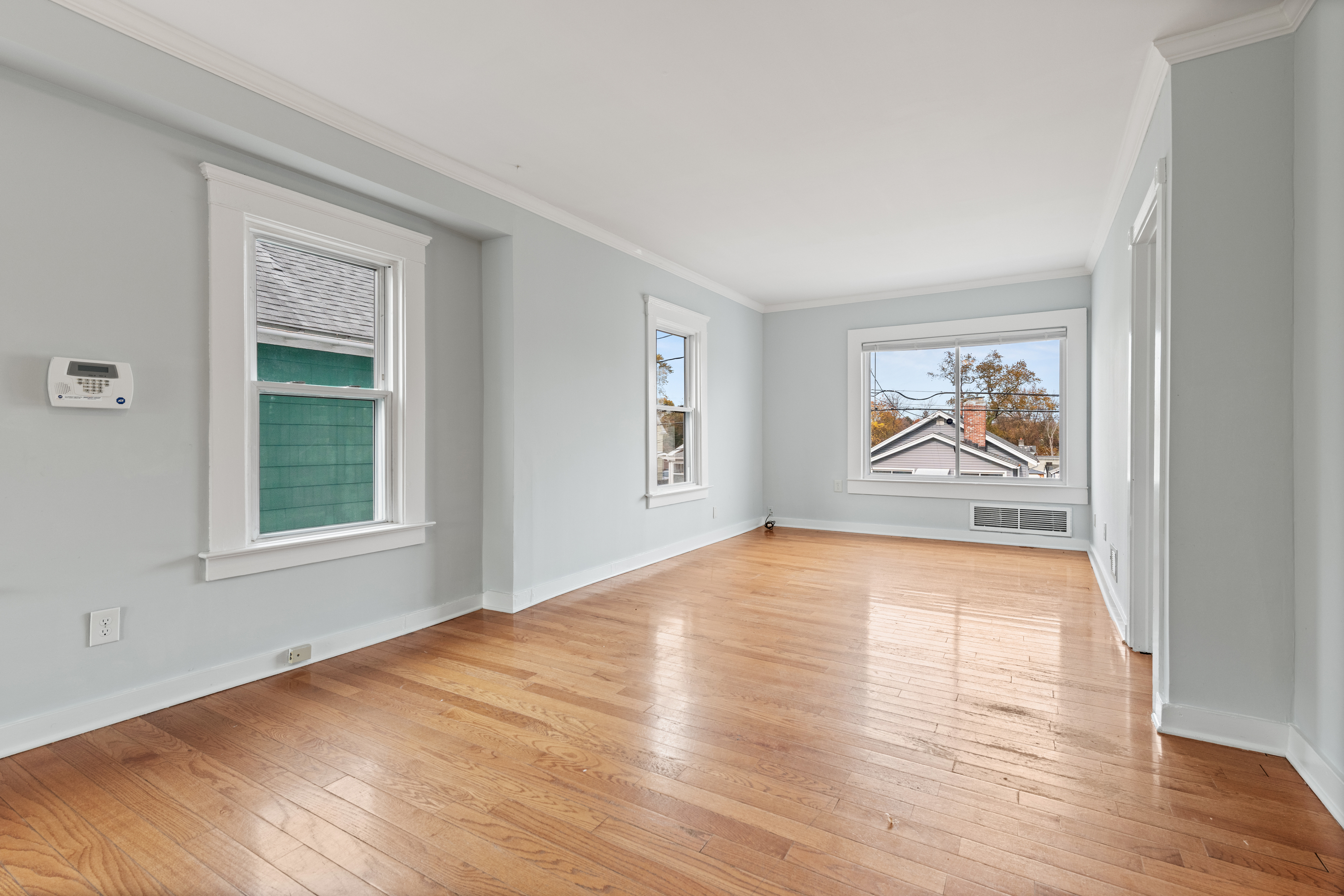 West Haven, Connecticut, 06516, United States, 5 Bedrooms Bedrooms, ,4 BathroomsBathrooms,Residential,For Sale,1991018