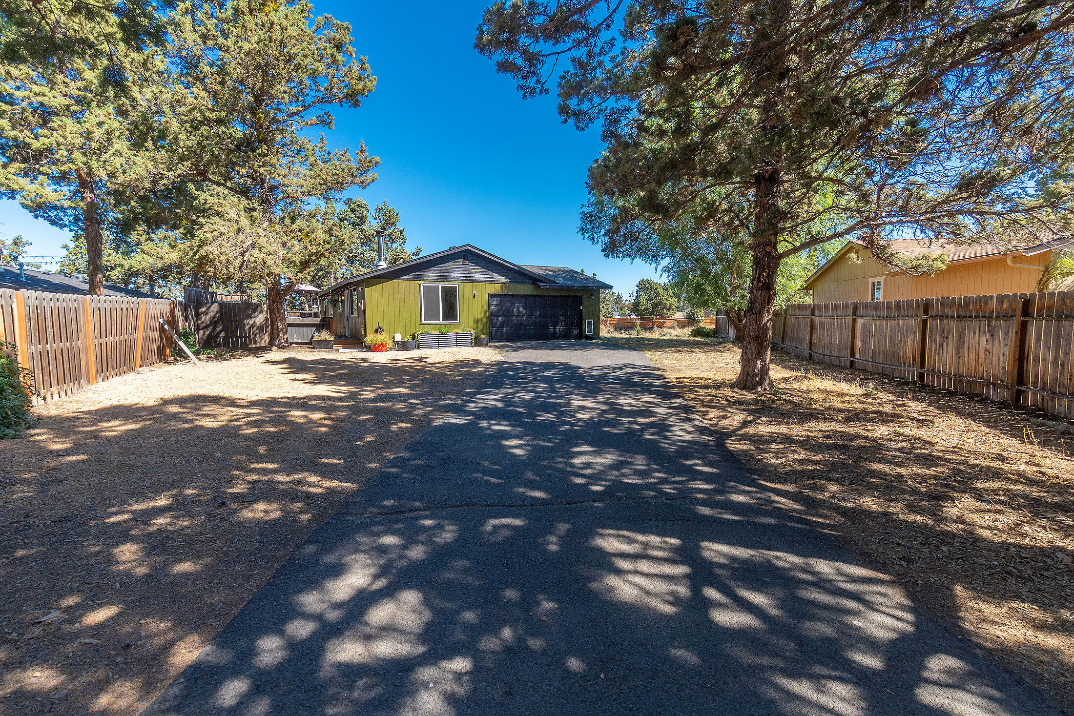 Bend, Oregon, 97701, United States, 3 Bedrooms Bedrooms, ,2 BathroomsBathrooms,Residential,For Sale,1913585