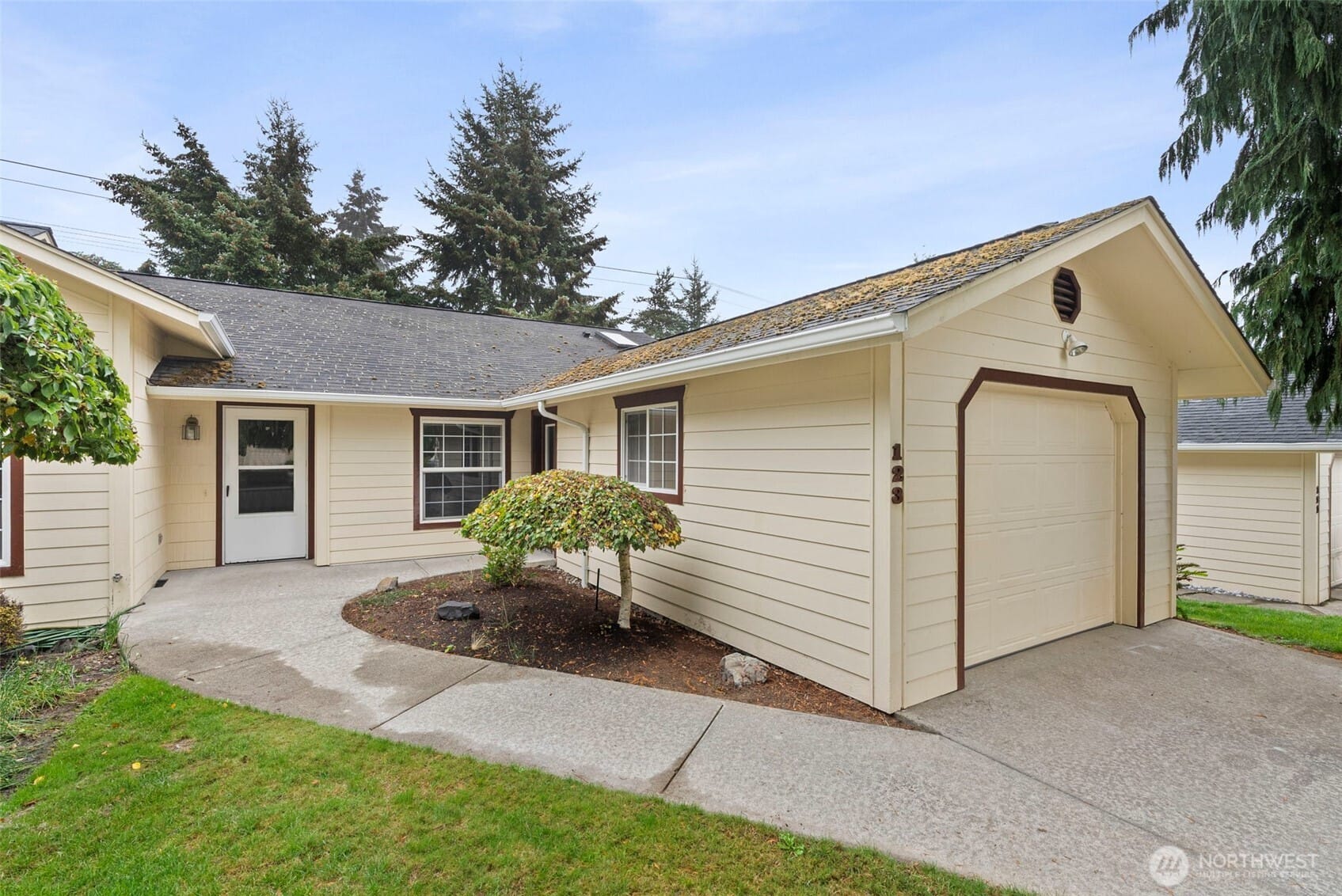 Robert Frost Dr, Centralia, WA 98531 #1