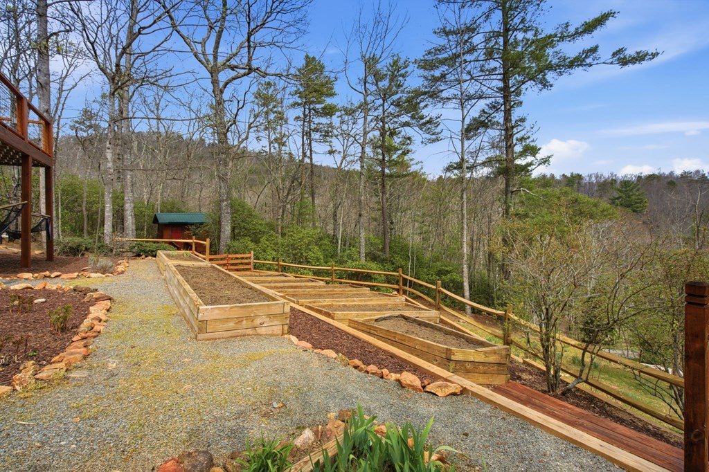 Ellijay, Georgia, 30536, United States, 2 Bedrooms Bedrooms, ,3 BathroomsBathrooms,Residential,For Sale,2034999
