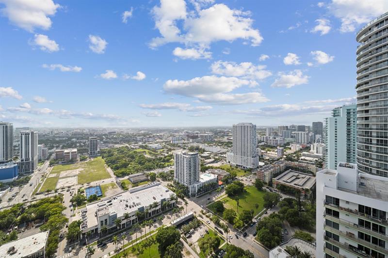 Miami, Florida, 33132, United States, 2 Bedrooms Bedrooms, ,2 BathroomsBathrooms,Residential,For Sale,1793358