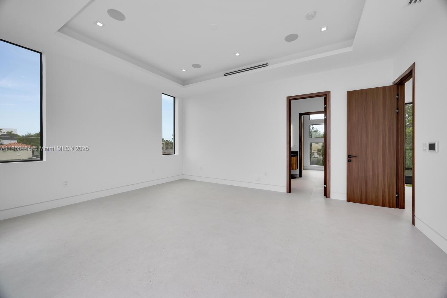 Miami, Florida, 33134, United States, 5 Bedrooms Bedrooms, ,6 BathroomsBathrooms,Residential,For Sale,1934506