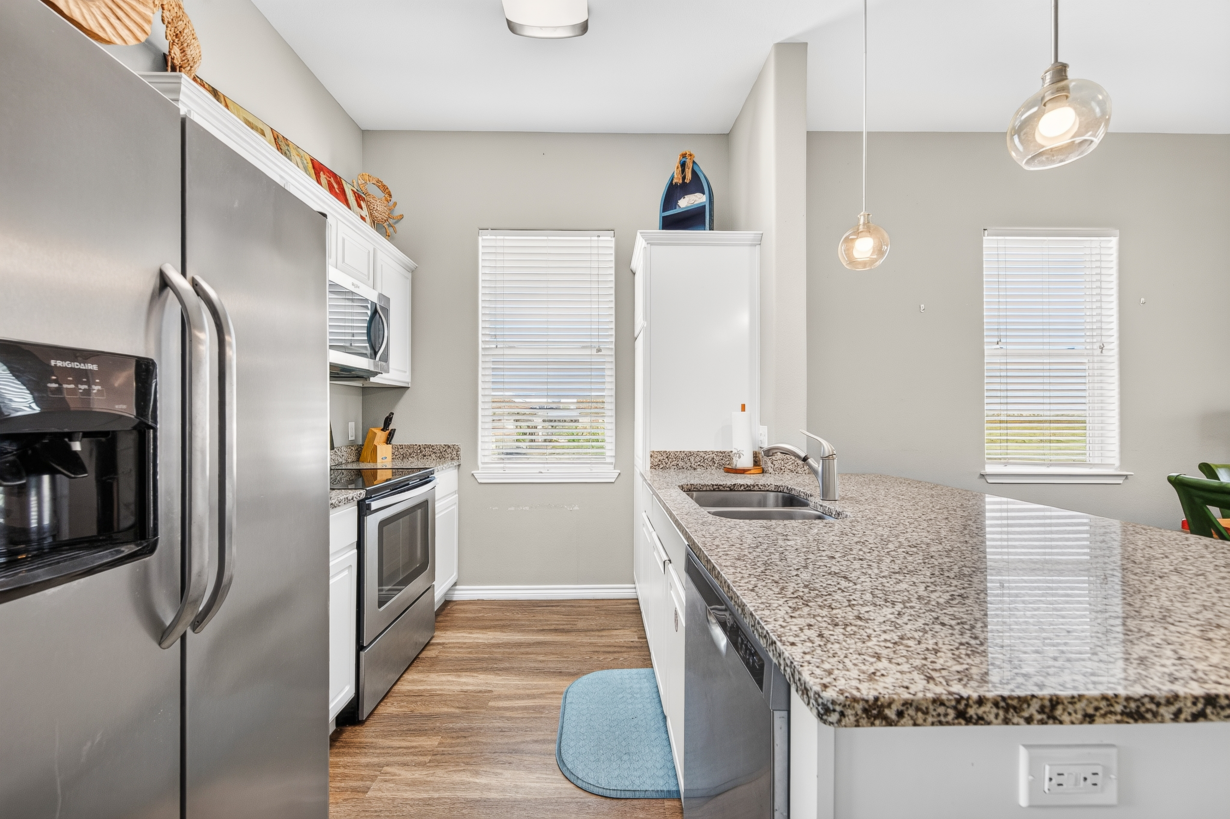  Coastal Townhome Retreat - 物件實景