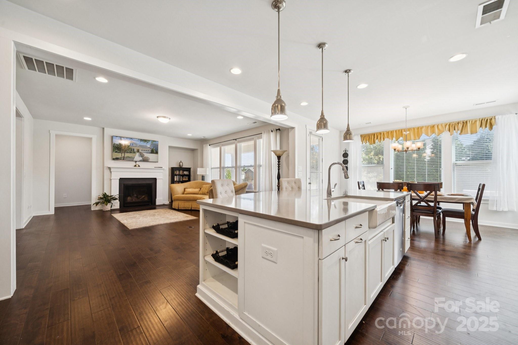 Clover, South Carolina, 29710, United States, 3 Bedrooms Bedrooms, ,2 BathroomsBathrooms,Residential,For Sale,1965516