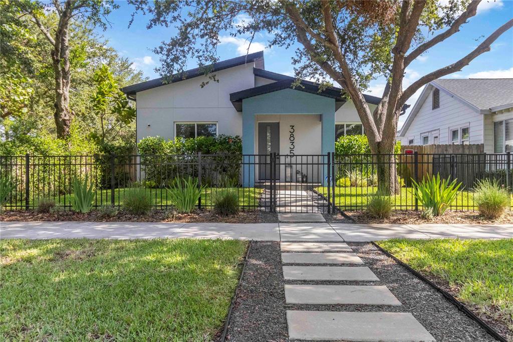 St Petersburg, Florida, 33713, United States, 3 Bedrooms Bedrooms, ,3 BathroomsBathrooms,Residential,For Sale,1898616