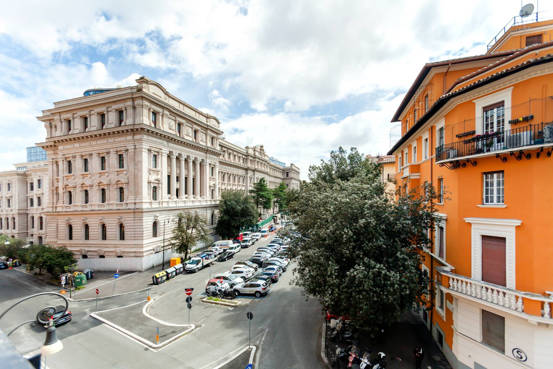Roma, Roma, 00100, IT, 5 Bedrooms Bedrooms, ,3 BathroomsBathrooms,Residential,For Sale,1846886