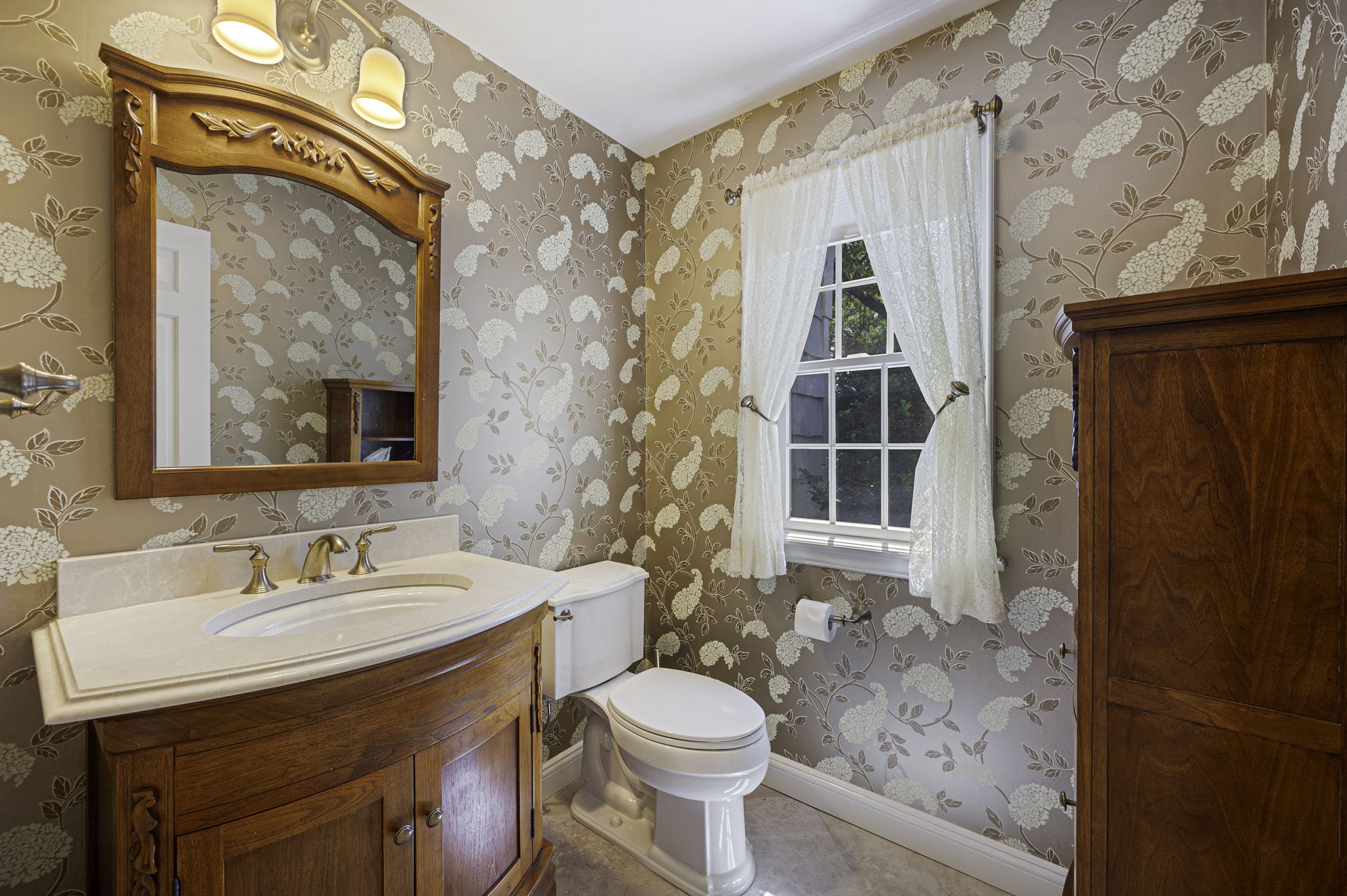 Mount Sinai, New York, 11766, United States, 4 Bedrooms Bedrooms, ,3 BathroomsBathrooms,Residential,For Sale,1924395