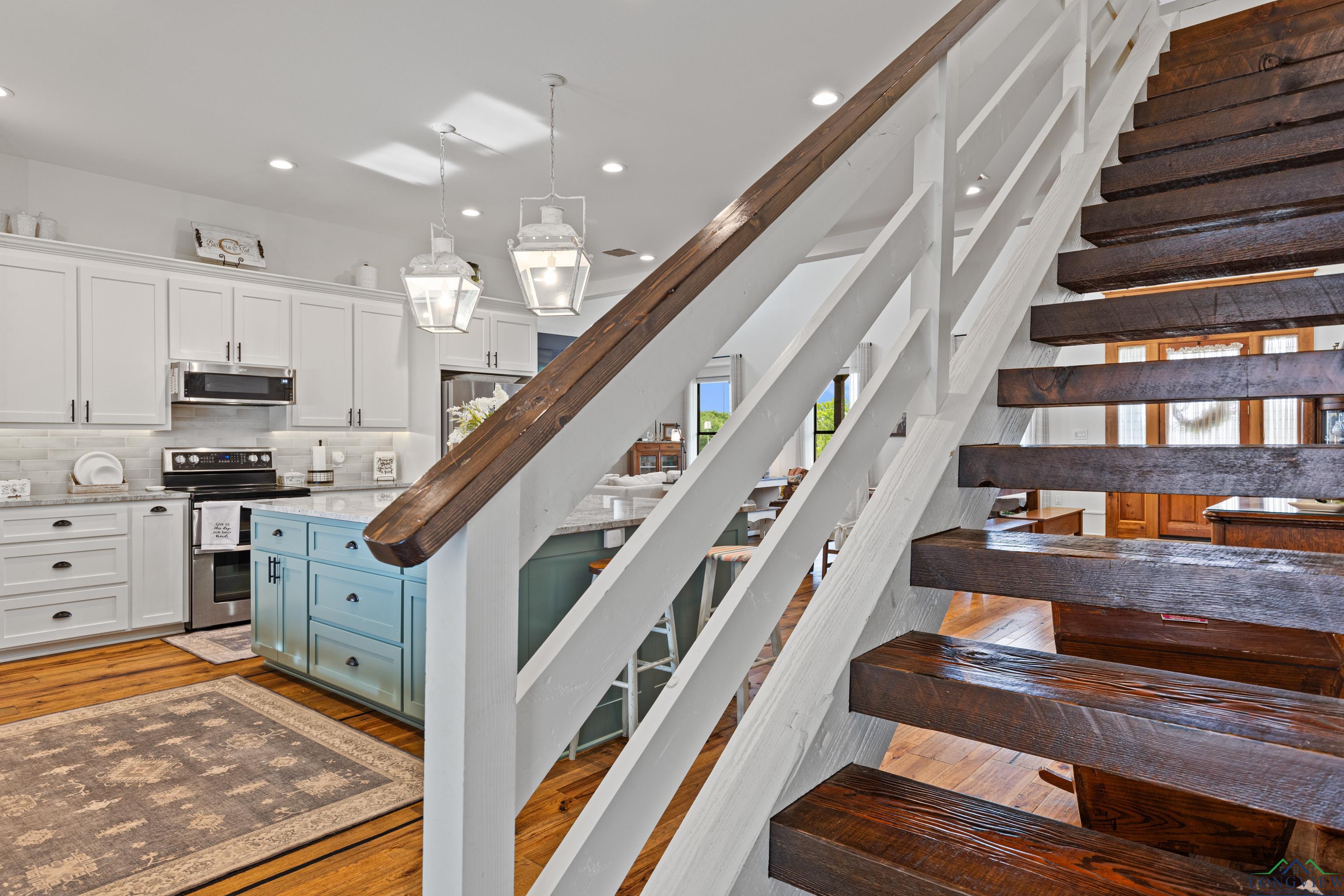 Jefferson, Texas, 75657, United States, 4 Bedrooms Bedrooms, ,4 BathroomsBathrooms,Residential,For Sale,1859470