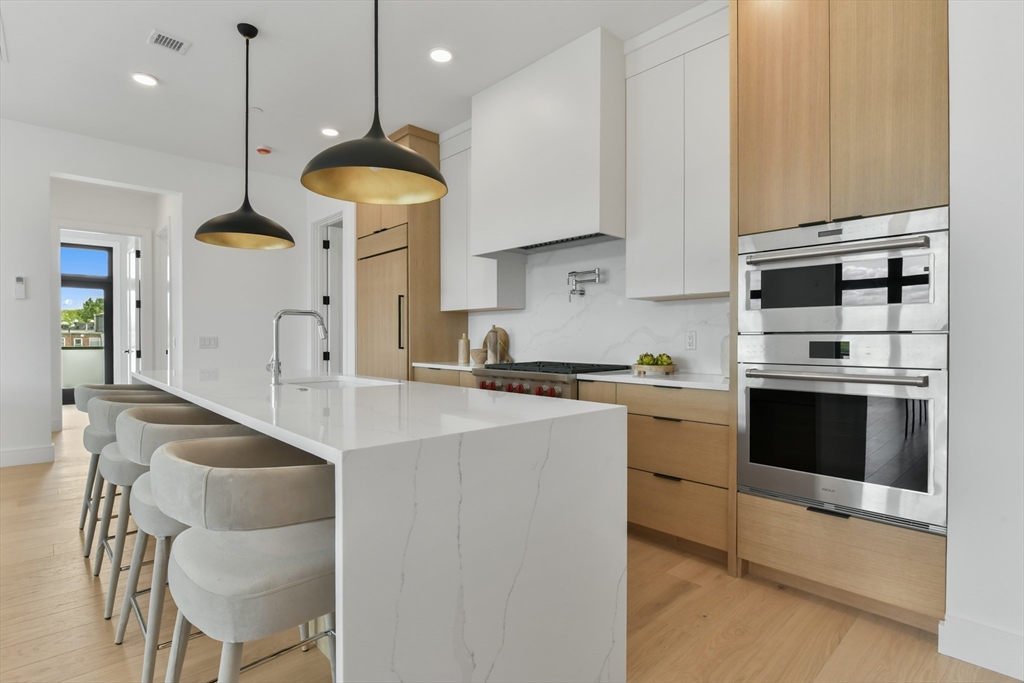 Brookline, Massachusetts, 02446, United States, 3 Bedrooms Bedrooms, ,4 BathroomsBathrooms,Residential,For Sale,1750126