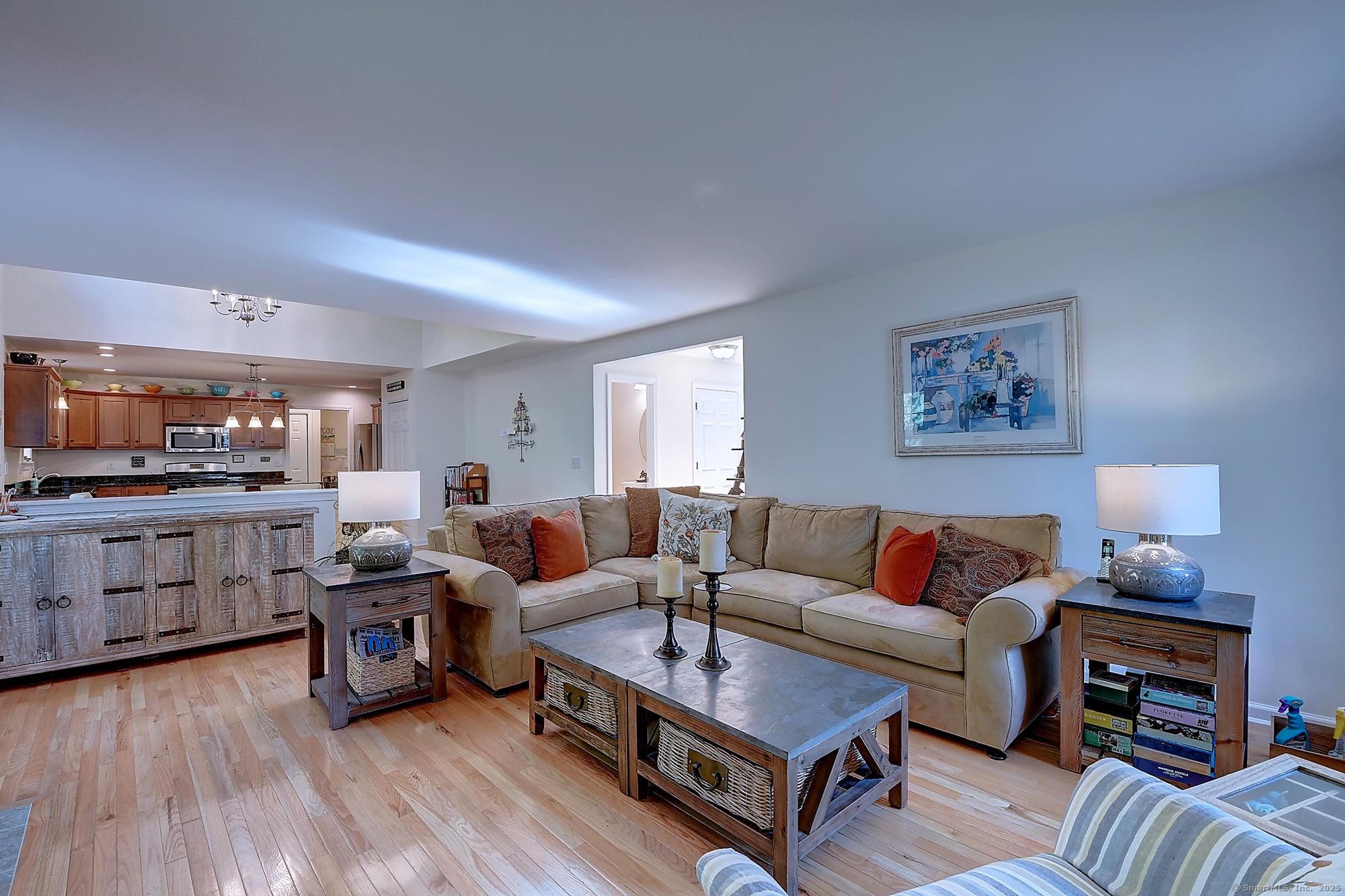 South Windsor, Connecticut, 06074, United States, 4 Bedrooms Bedrooms, ,3 BathroomsBathrooms,Residential,For Sale,1987410