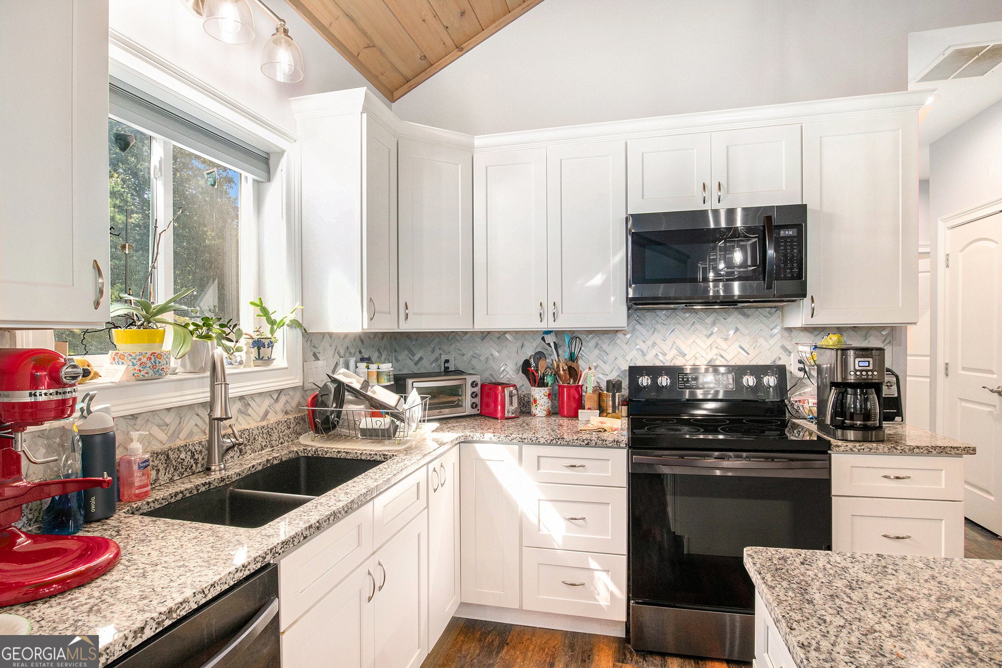 Blue Ridge, Georgia, 30513, United States, 4 Bedrooms Bedrooms, ,3 BathroomsBathrooms,Residential,For Sale,1919420