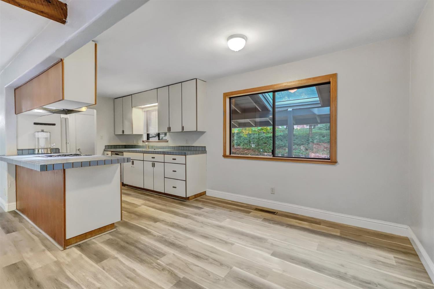 Nevada City, California, 95959, United States, 3 Bedrooms Bedrooms, ,2 BathroomsBathrooms,Residential,For Sale,1992371