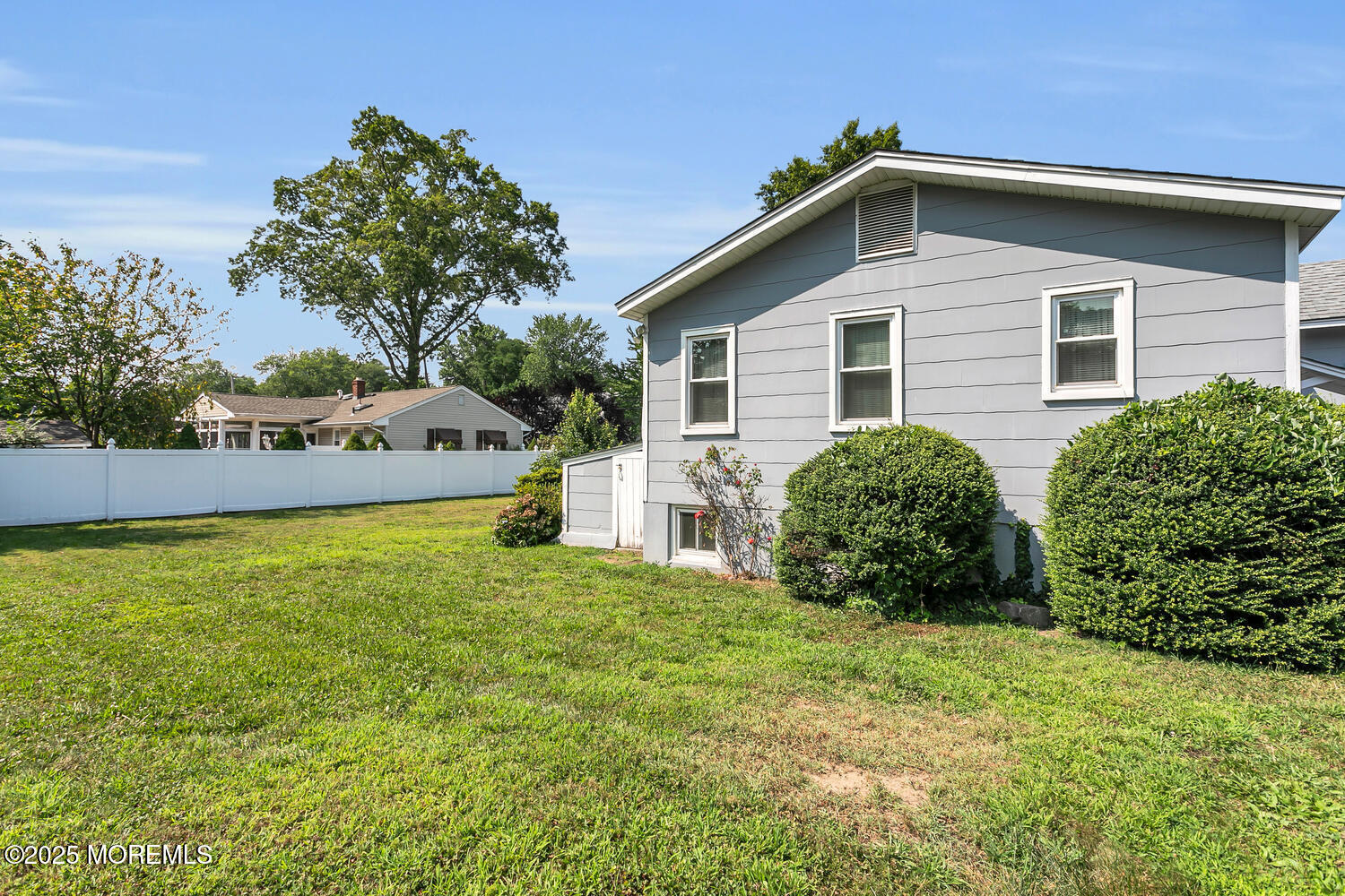 Belford, New Jersey, 07718, United States, 3 Bedrooms Bedrooms, ,2 BathroomsBathrooms,Residential,For Sale,1921068