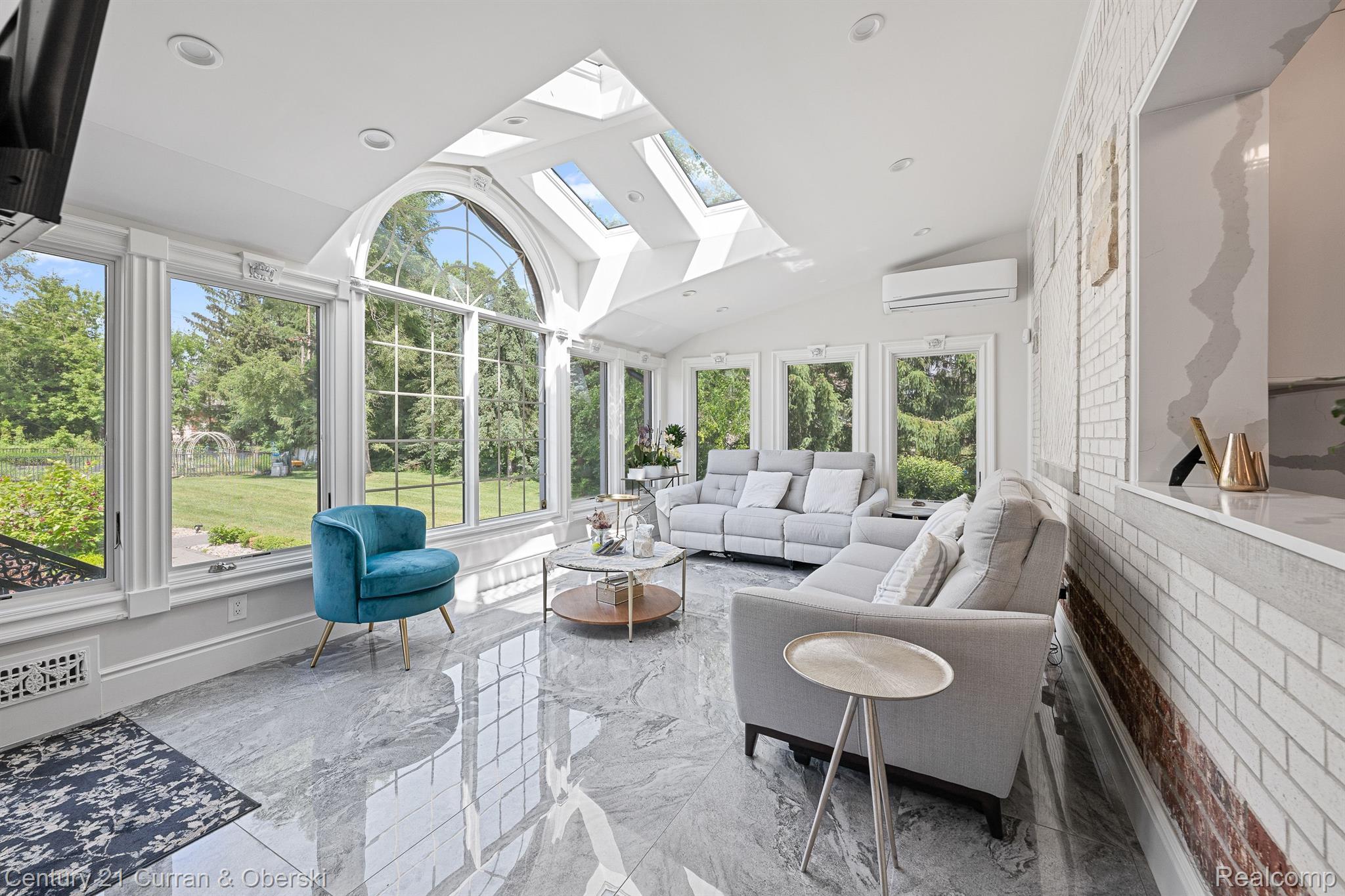 Northville Township, Michigan, 48168, United States, 7 Bedrooms Bedrooms, ,10 BathroomsBathrooms,Residential,For Sale,2006109