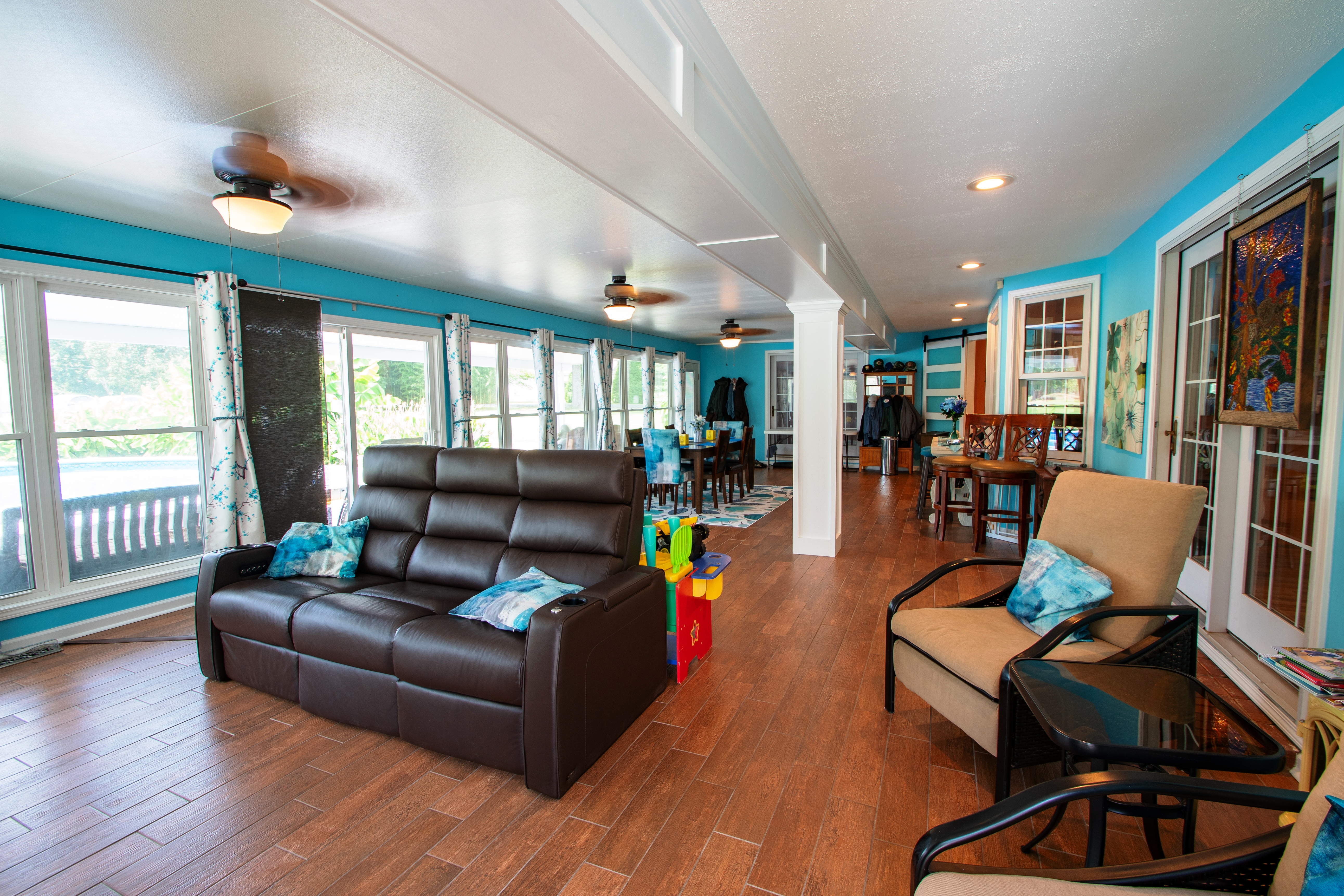 Paducah, Kentucky, 42003, United States, 4 Bedrooms Bedrooms, ,2 BathroomsBathrooms,Residential,For Sale,1974262