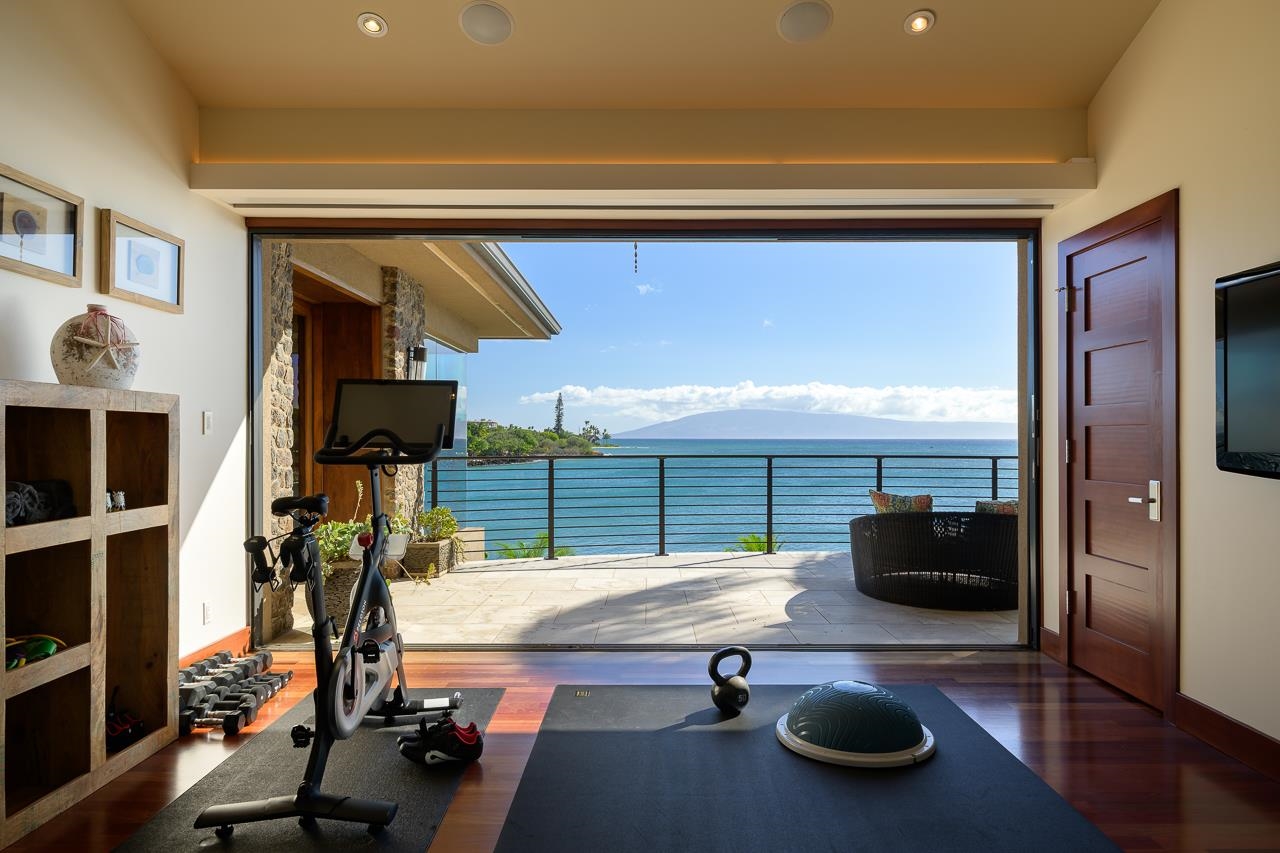 Lahaina, Hawaii, 96761, United States, 7 Bedrooms Bedrooms, ,9 BathroomsBathrooms,Residential,For Sale,1934362