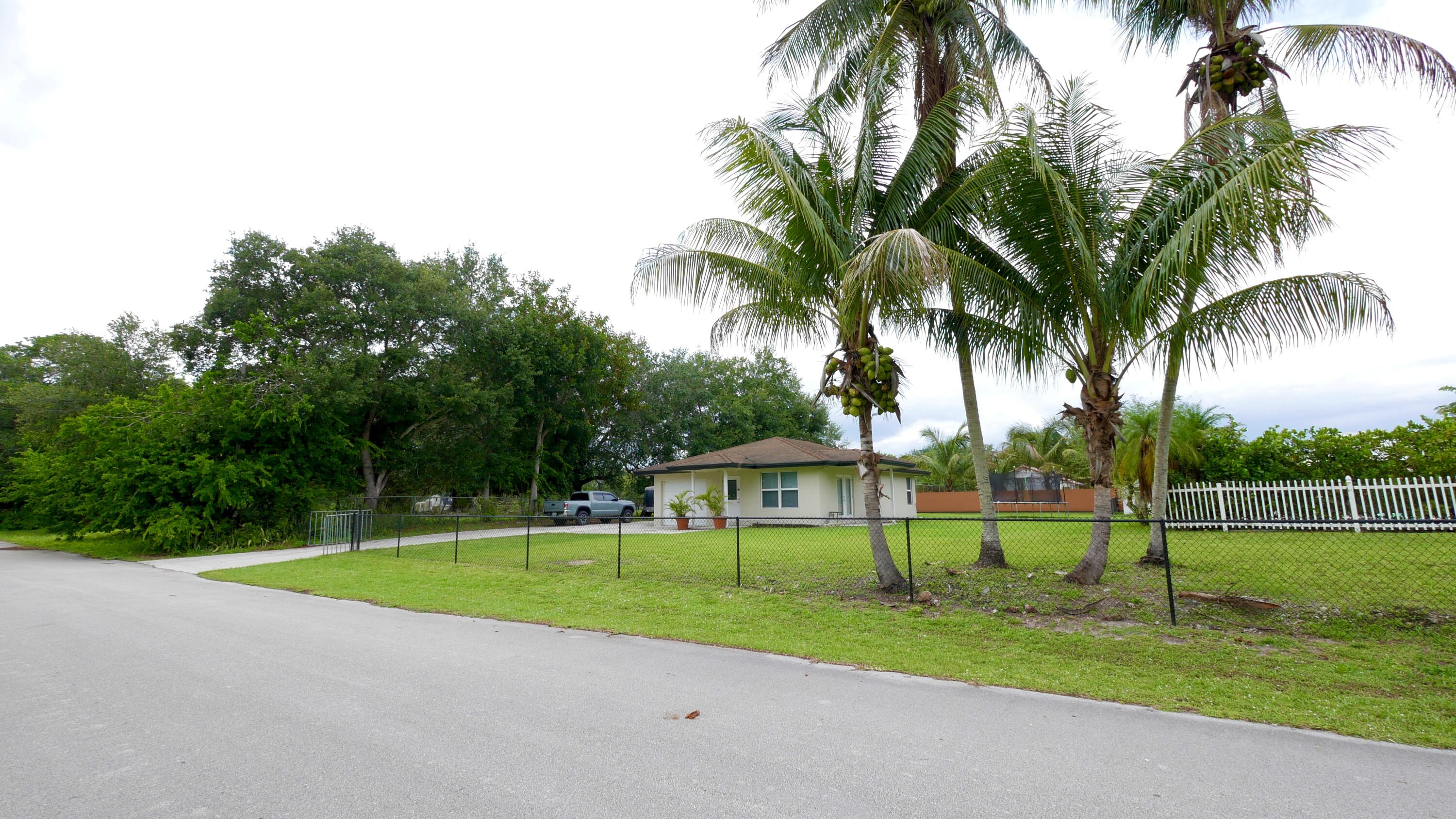 Davie, Florida, 33328, United States, 7 Bedrooms Bedrooms, ,5 BathroomsBathrooms,Residential,For Sale,2039860