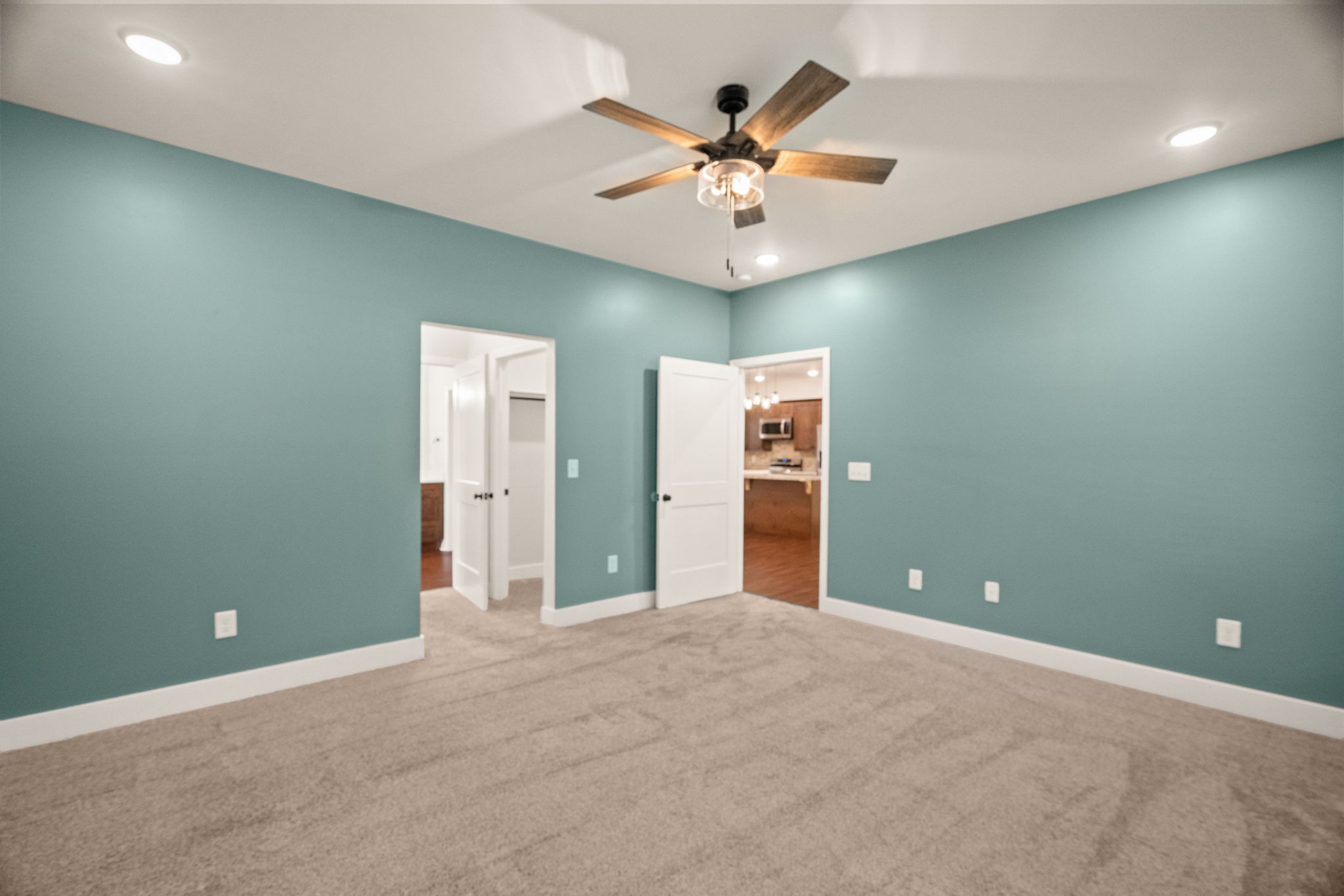 Cedar Hill, Tennessee, 37032, United States, 3 Bedrooms Bedrooms, ,2 BathroomsBathrooms,Residential,For Sale,1981088