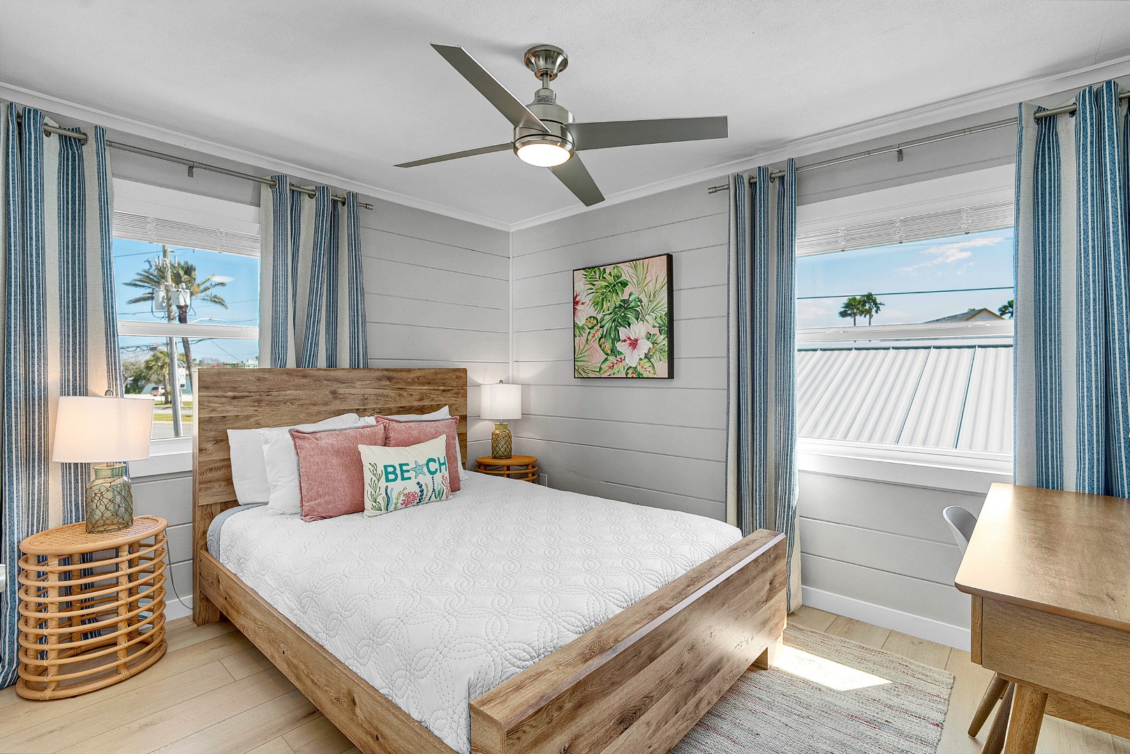 Redington Shores, Florida, 33708, United States, 5 Bedrooms Bedrooms, ,8 BathroomsBathrooms,Residential,For Sale,1977851