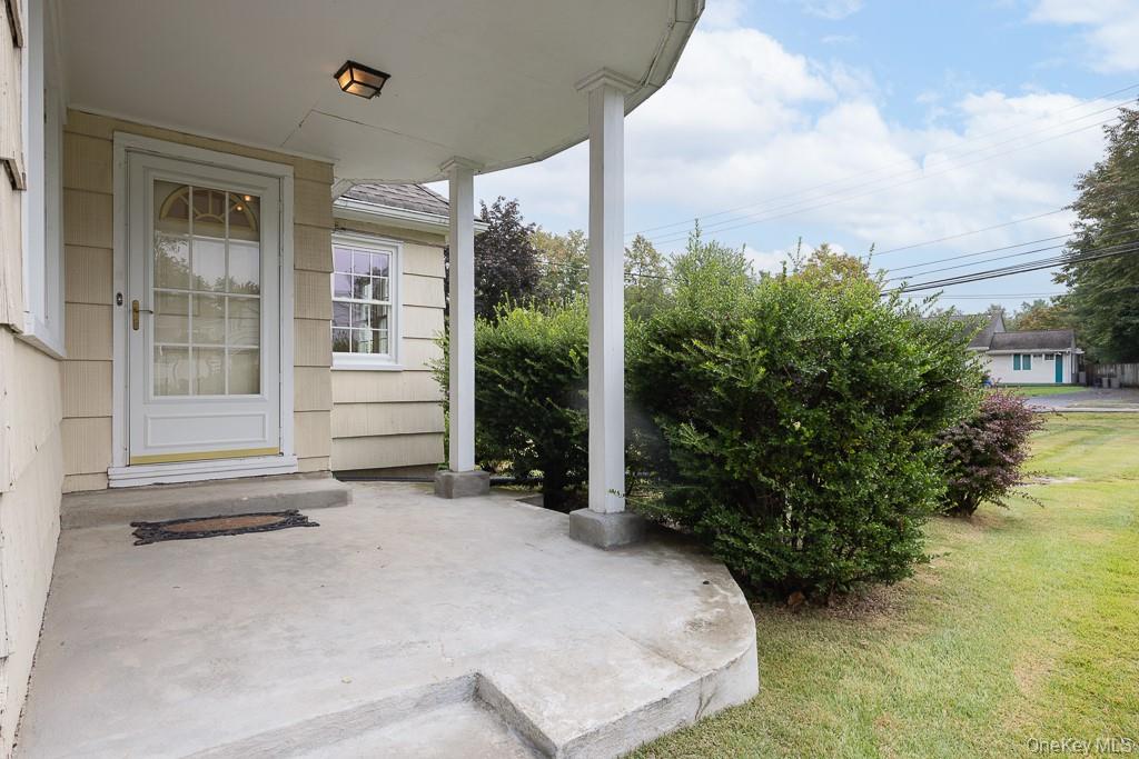 Nanuet, New York, 10954, United States, 3 Bedrooms Bedrooms, ,2 BathroomsBathrooms,Residential,For Sale,1942137