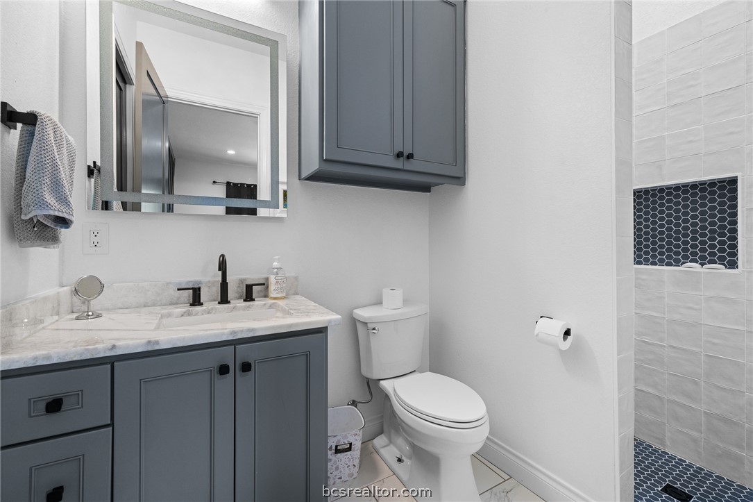 Iola, Texas, 77861, United States, 4 Bedrooms Bedrooms, ,5 BathroomsBathrooms,Residential,For Sale,2026143