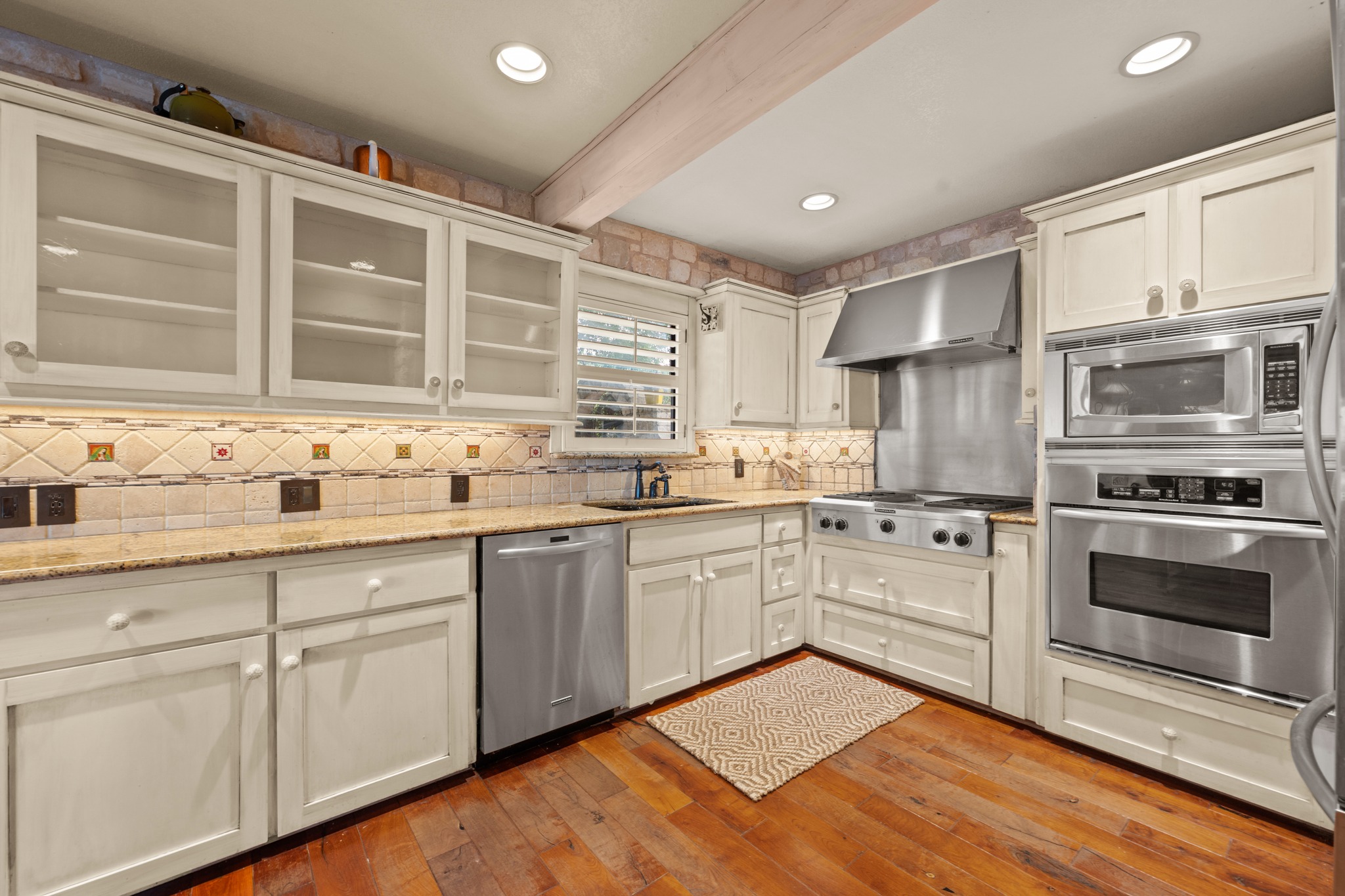 3911 Lago Vista Drive, Austin, TX 78734 - 物件實景