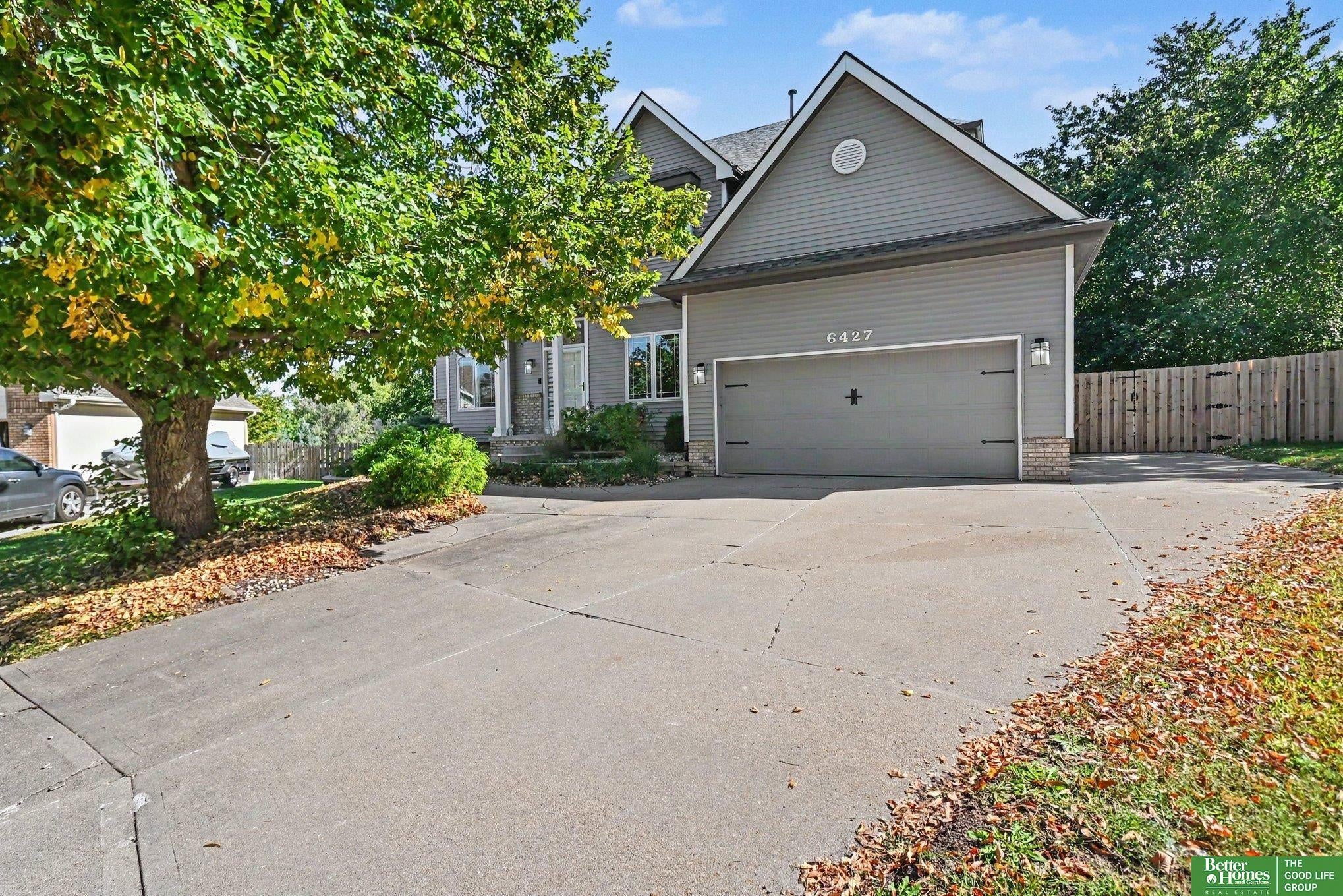 156th Avenue Cir, Omaha, NE 68135