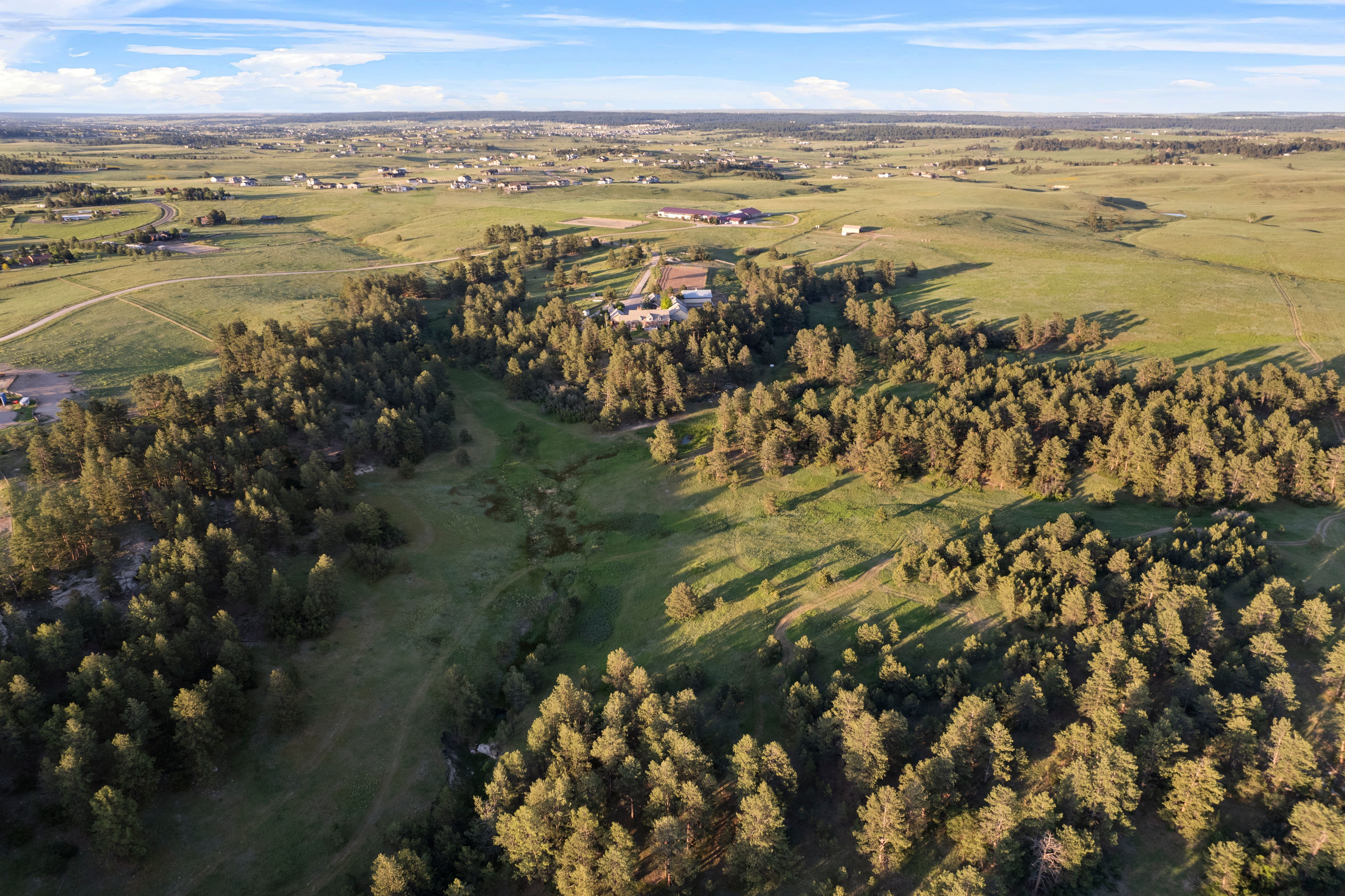  80-Acre Estate, Multiple Barns, and Guest Apartment in Franktown, Colorado - 物件實景