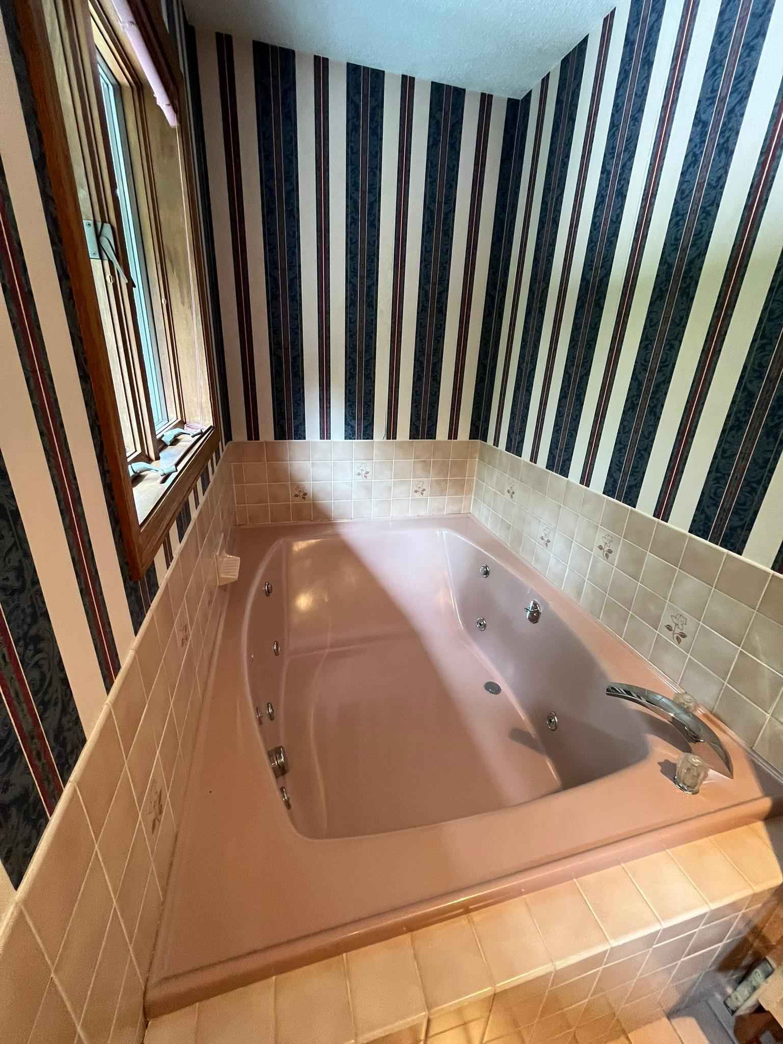 Vadnais Heights, Minnesota, 55127, United States, 3 Bedrooms Bedrooms, ,3 BathroomsBathrooms,Residential,For Sale,1912399