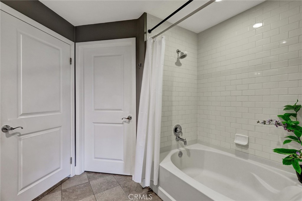 Long Beach, California, 90802, United States, 3 Bedrooms Bedrooms, ,2 BathroomsBathrooms,Residential,For Sale,1921298