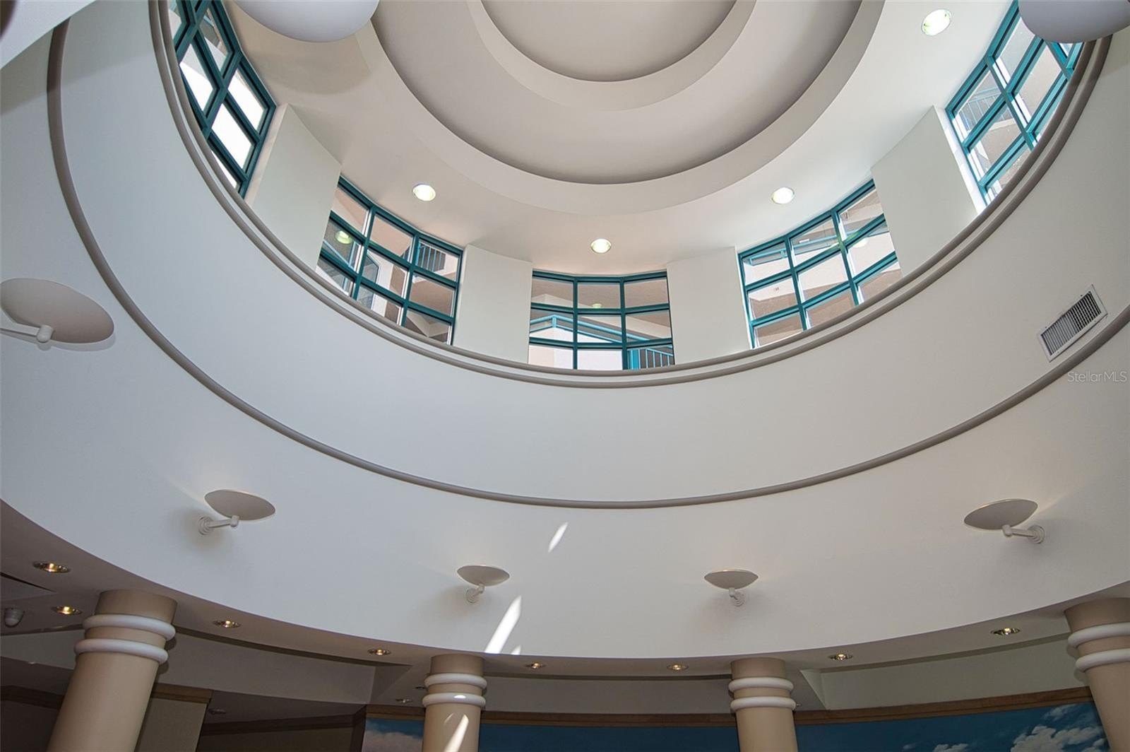 CLEARWATER BEACH, Florida, 33767, United States, 3 Bedrooms Bedrooms, ,3 BathroomsBathrooms,Residential,For Sale,1976506