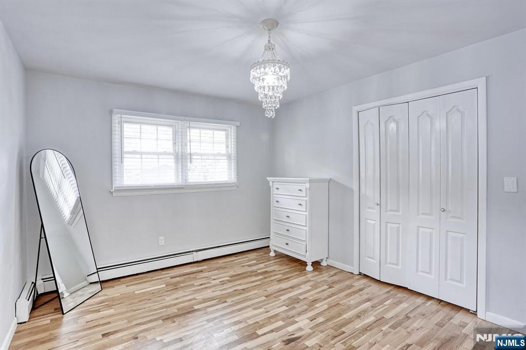 Ramsey, New Jersey, 07446, United States, 4 Bedrooms Bedrooms, ,3 BathroomsBathrooms,Residential,For Sale,1911105