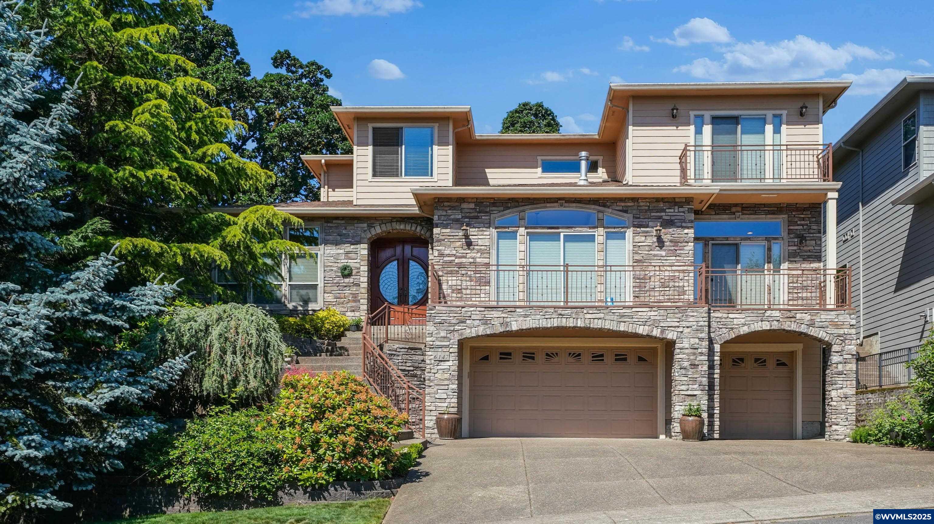 Salem, Oregon, 97306, United States, 4 Bedrooms Bedrooms, ,4 BathroomsBathrooms,Residential,For Sale,1857548