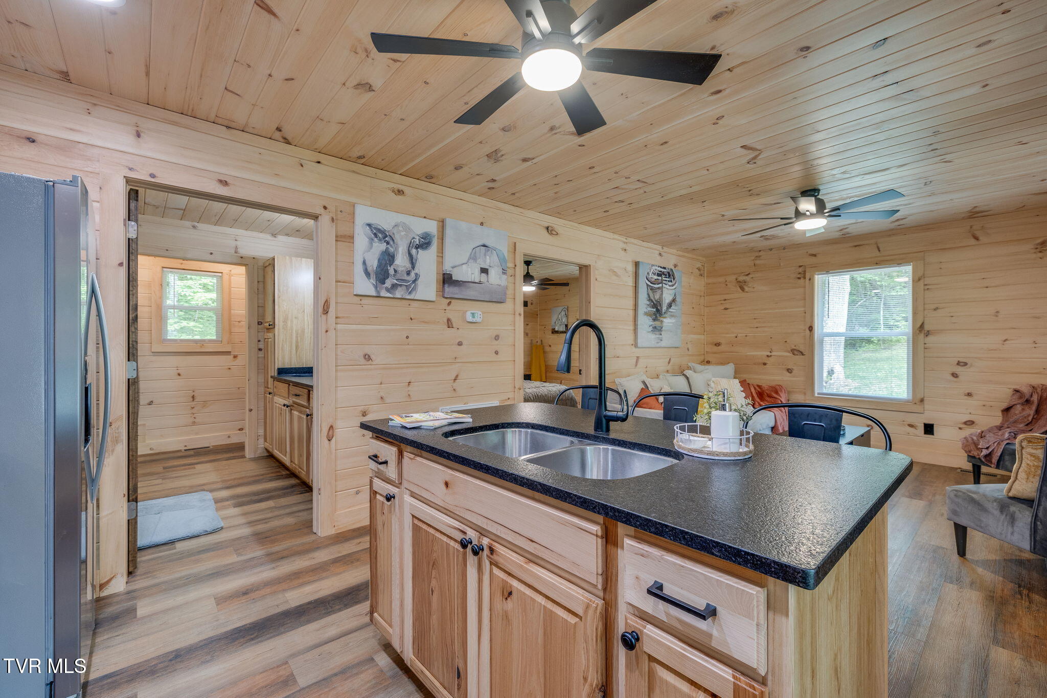 Kingsport, Tennessee, 37660, United States, 1 Bedroom Bedrooms, ,1 BathroomBathrooms,Residential,For Sale,1973991