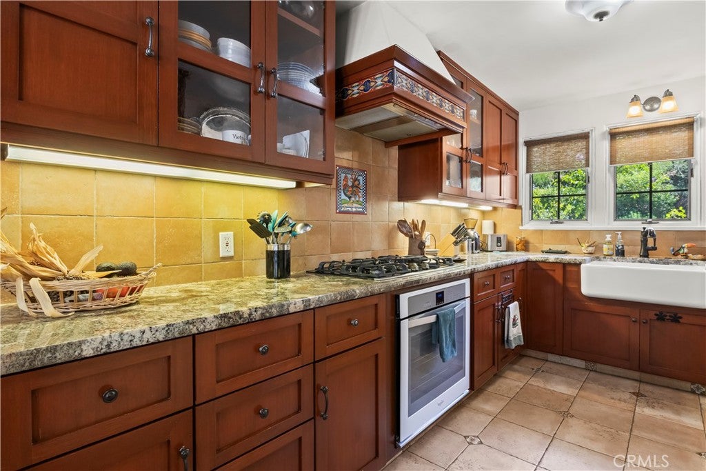 Glendale, California, 91206, United States, 2 Bedrooms Bedrooms, ,2 BathroomsBathrooms,Residential,For Sale,1914154
