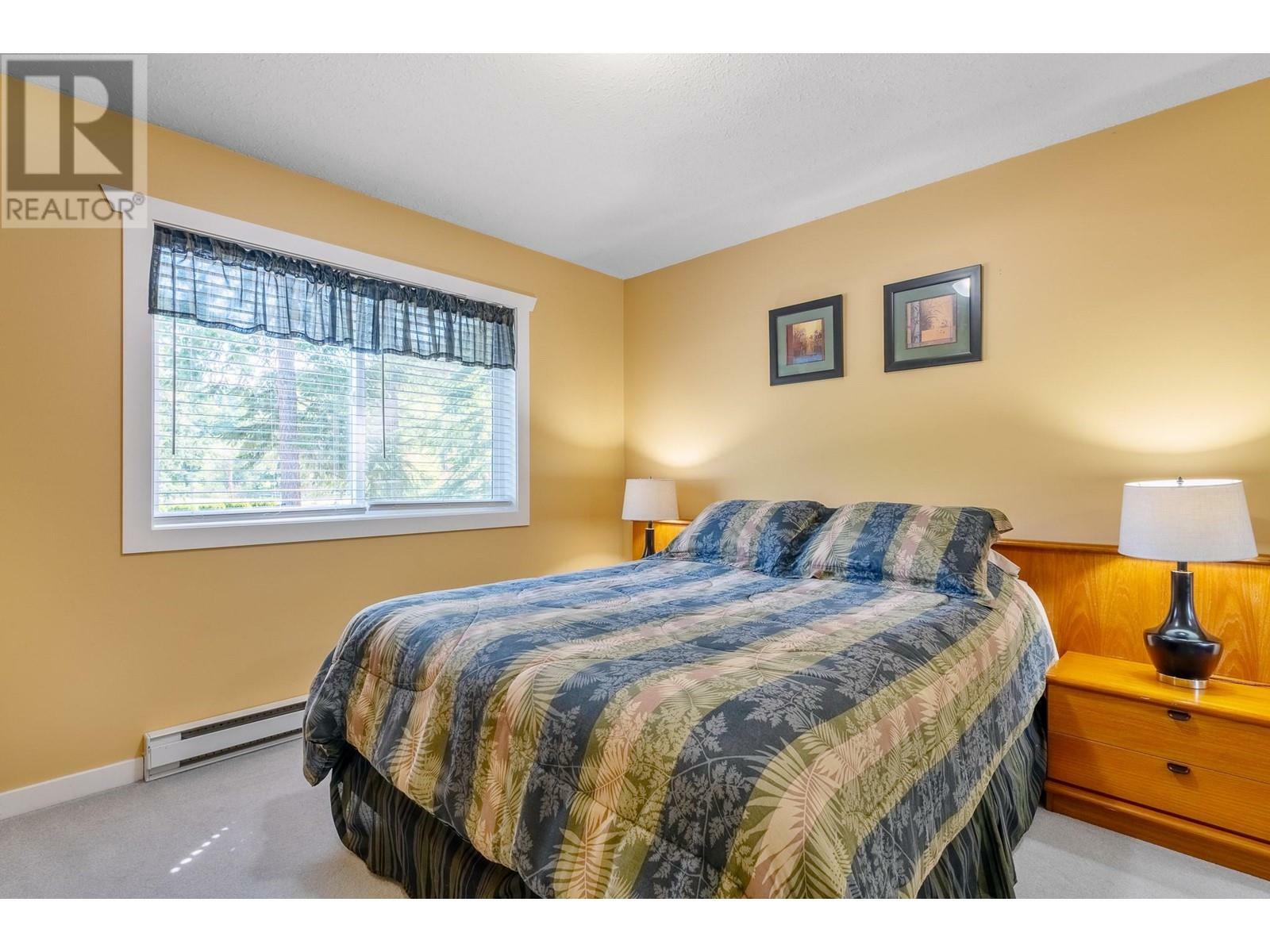 SALMON ARM, British Columbia, V1E 3A4, CA, 4 Bedrooms Bedrooms, ,2 BathroomsBathrooms,Residential,For Sale,1838776