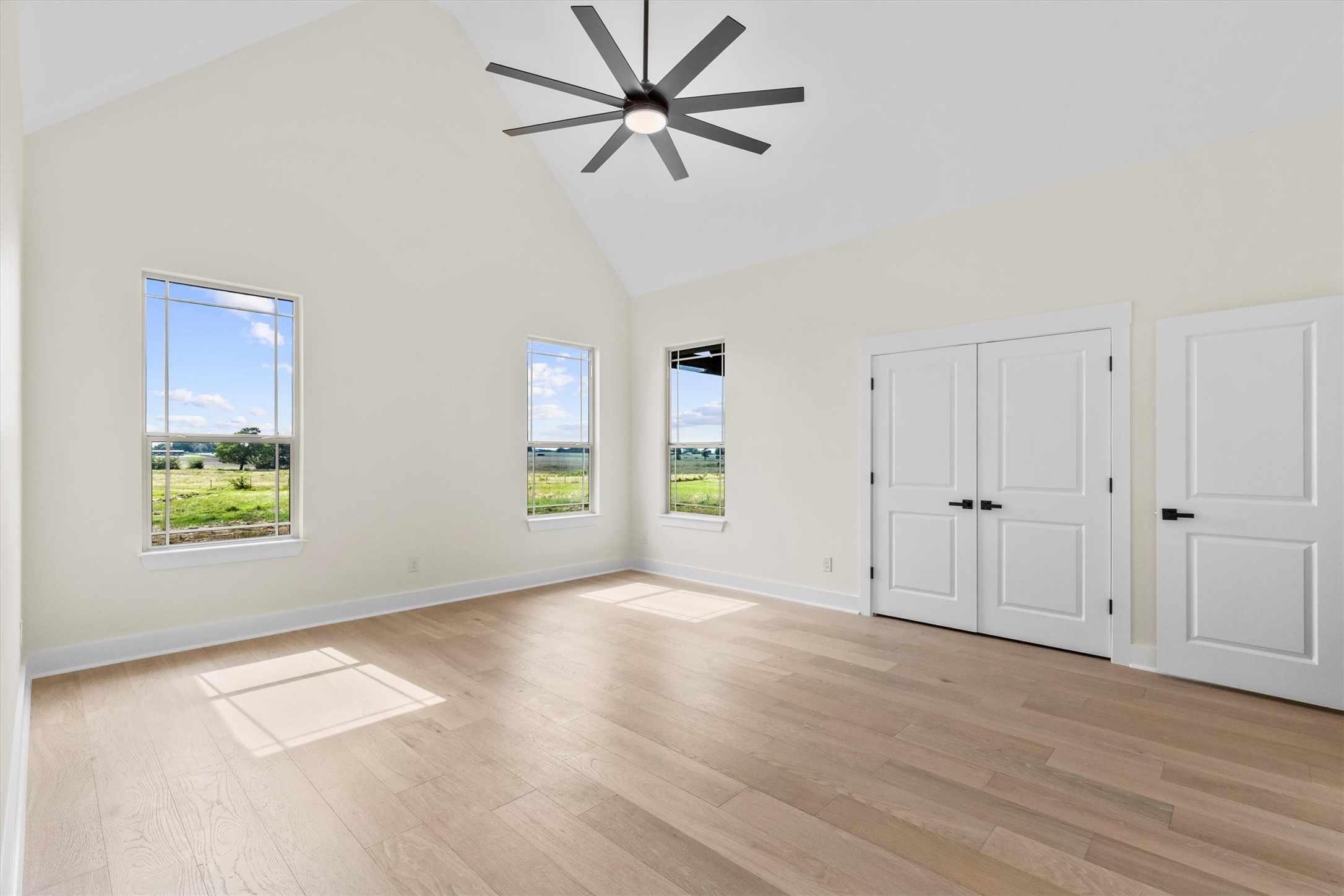 Whitesboro, Texas, 76273, United States, 4 Bedrooms Bedrooms, ,4 BathroomsBathrooms,Residential,For Sale,1848592