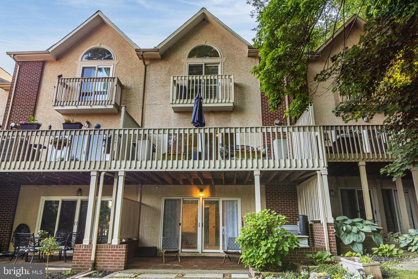 WILMINGTON, Delaware, 19806, United States, 4 Bedrooms Bedrooms, ,4 BathroomsBathrooms,Residential,For Sale,2048566